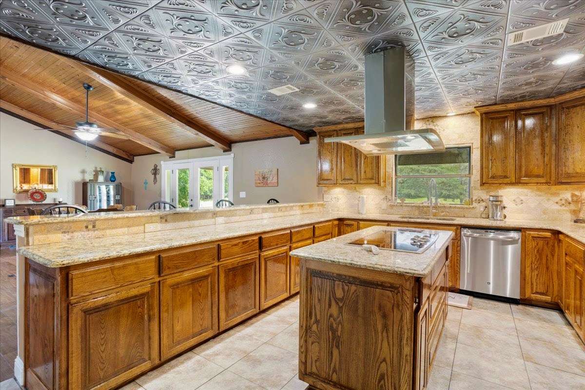 Savoy, Texas, 75479, United States, 3 Bedrooms Bedrooms, ,2 BathroomsBathrooms,Residential,For Sale,1979874