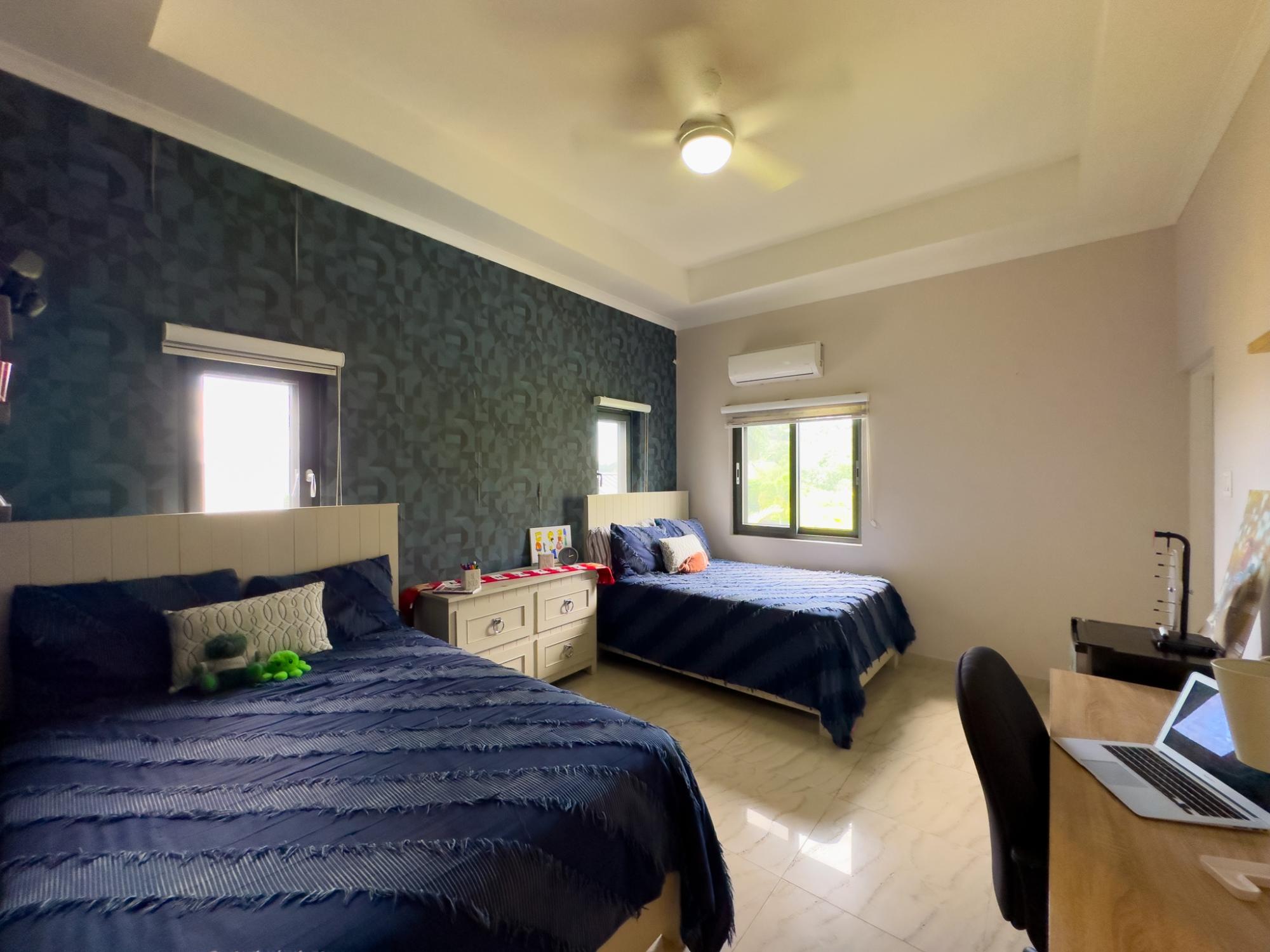 Kingston & St. Andrew, JM, 4 Bedrooms Bedrooms, ,5 BathroomsBathrooms,Residential,For Sale,1837675
