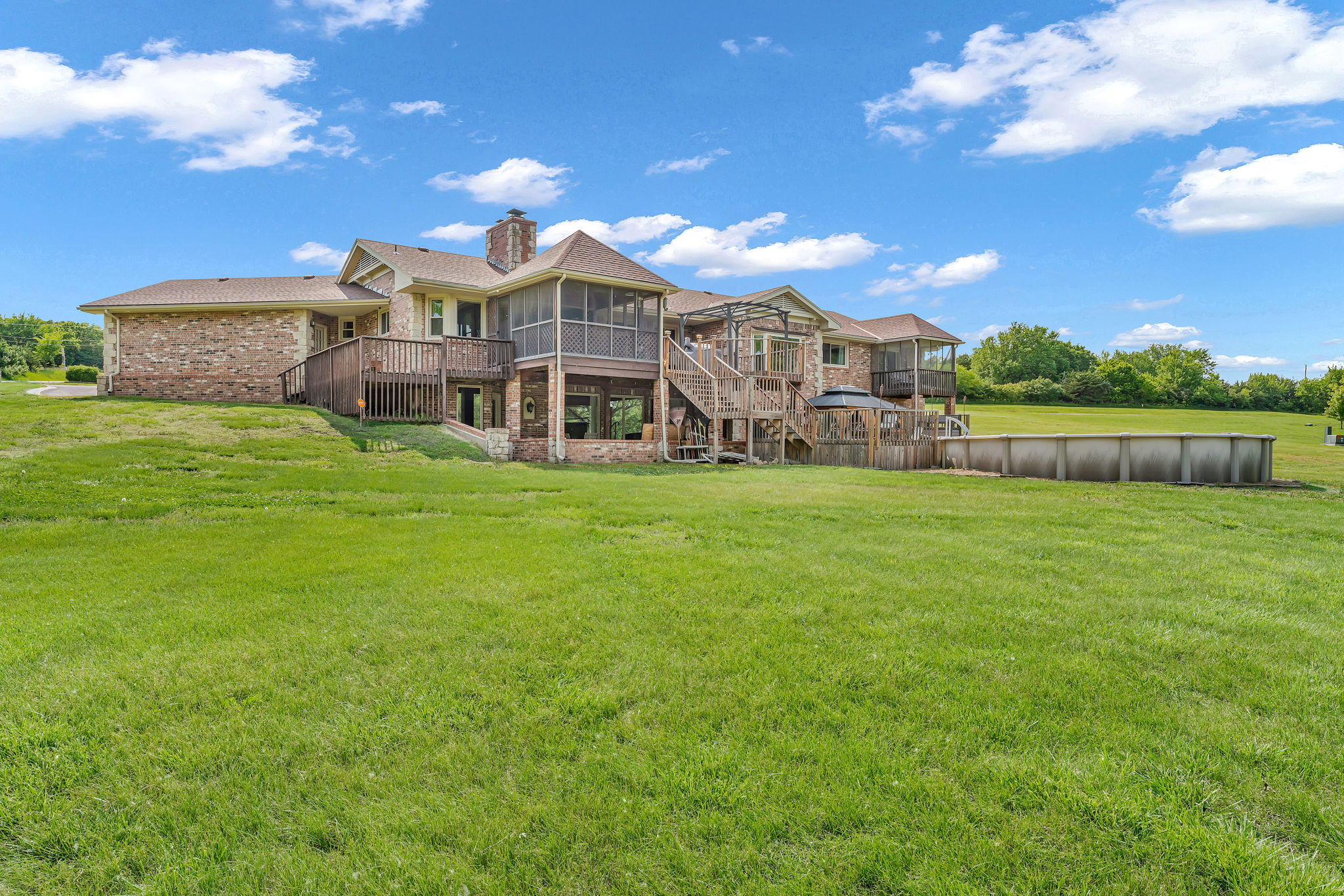 Topeka, Kansas, 66615, United States, 4 Bedrooms Bedrooms, ,8 BathroomsBathrooms,Residential,For Sale,1848877