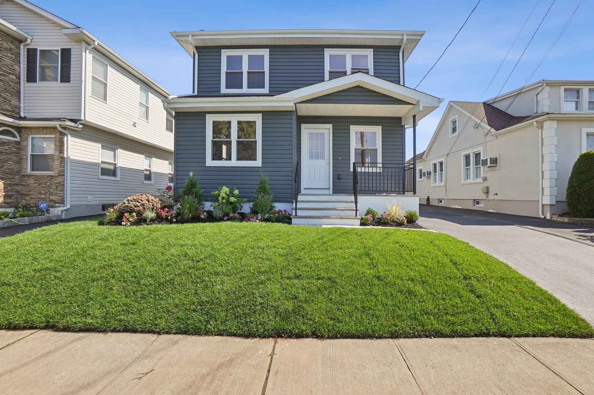 Wood-ridge, New Jersey, 07075, United States, 4 Bedrooms Bedrooms, ,3 BathroomsBathrooms,Residential,For Sale,1979587