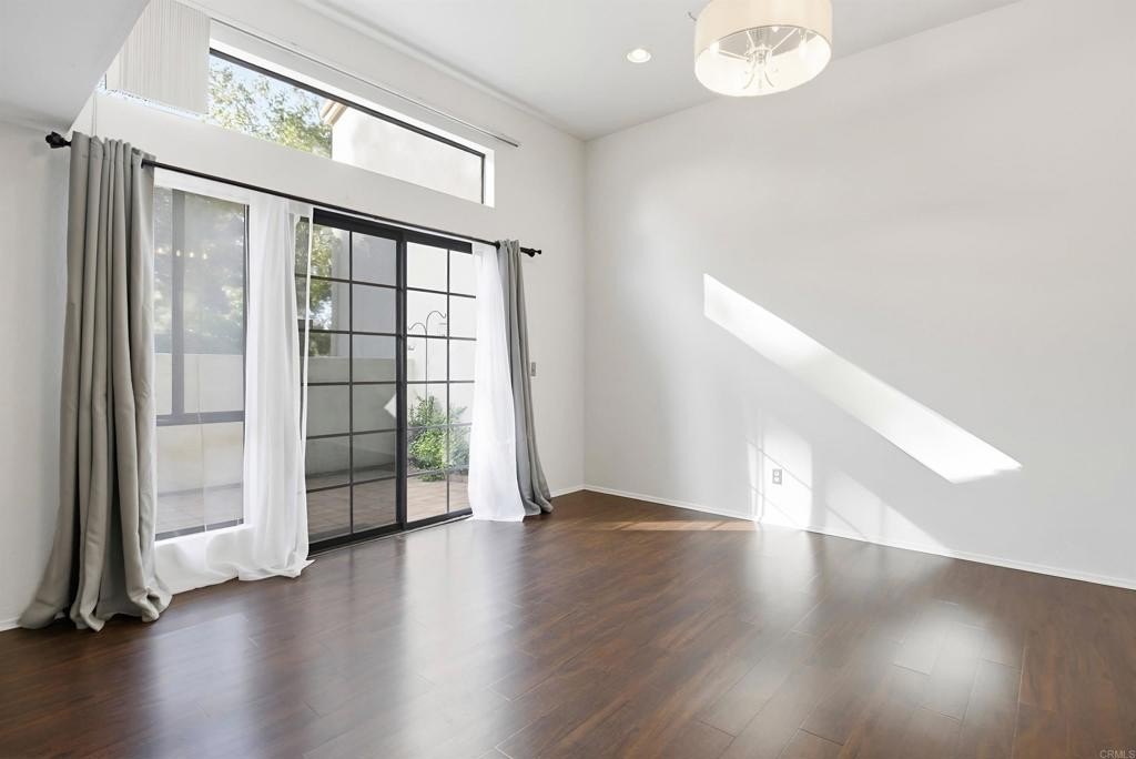 La Mesa, California, 91942, United States, 2 Bedrooms Bedrooms, ,2 BathroomsBathrooms,Residential,For Sale,1991099