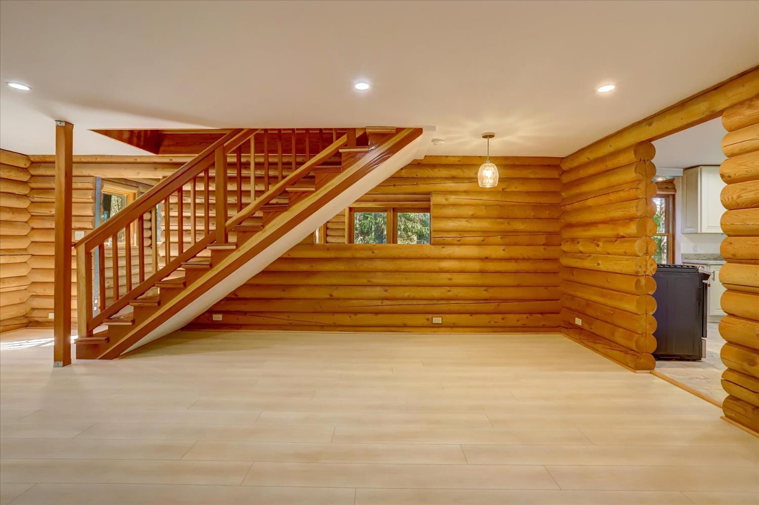 Nevada City, California, 95959, United States, 3 Bedrooms Bedrooms, ,4 BathroomsBathrooms,Residential,For Sale,1974828