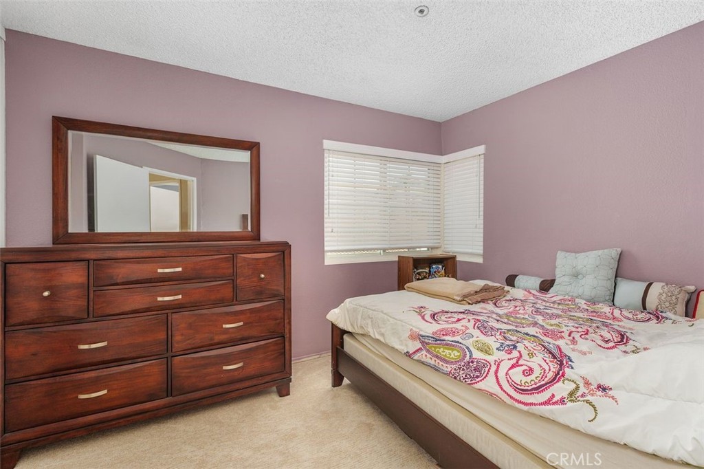 Fontana, California, 92337, United States, 4 Bedrooms Bedrooms, ,3 BathroomsBathrooms,Residential,For Sale,1926621