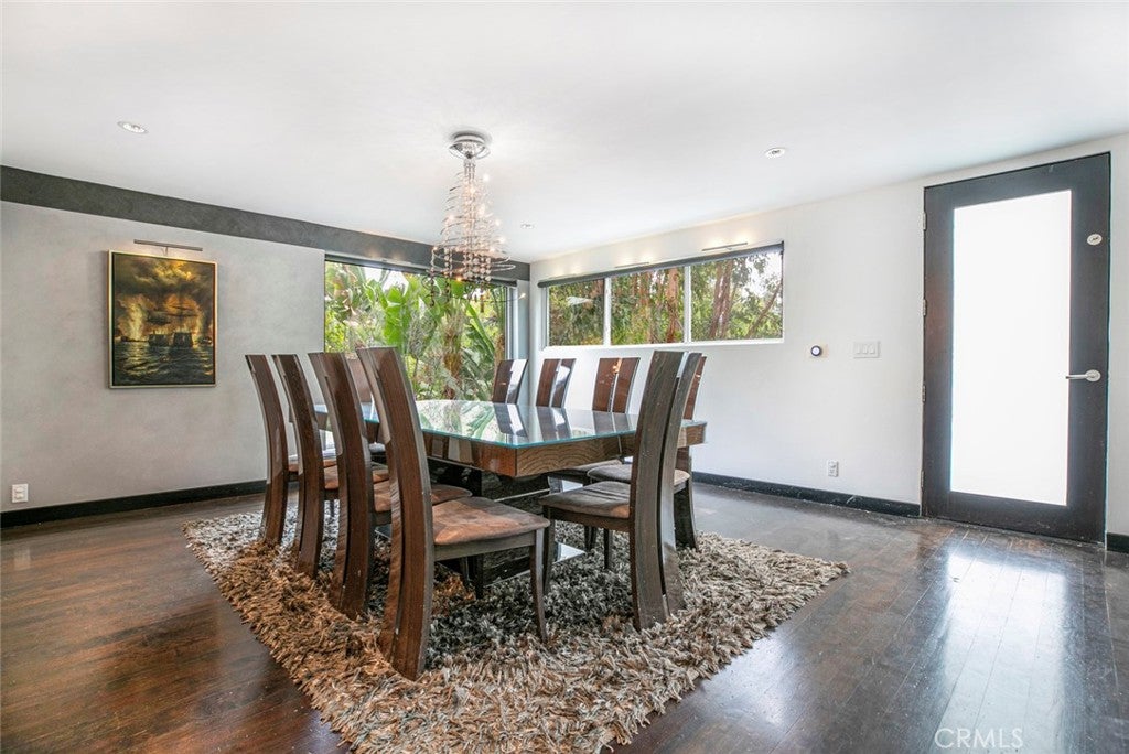 Woodland Hills, California, 91364, United States, 3 Bedrooms Bedrooms, ,3 BathroomsBathrooms,Residential,For Sale,1942330