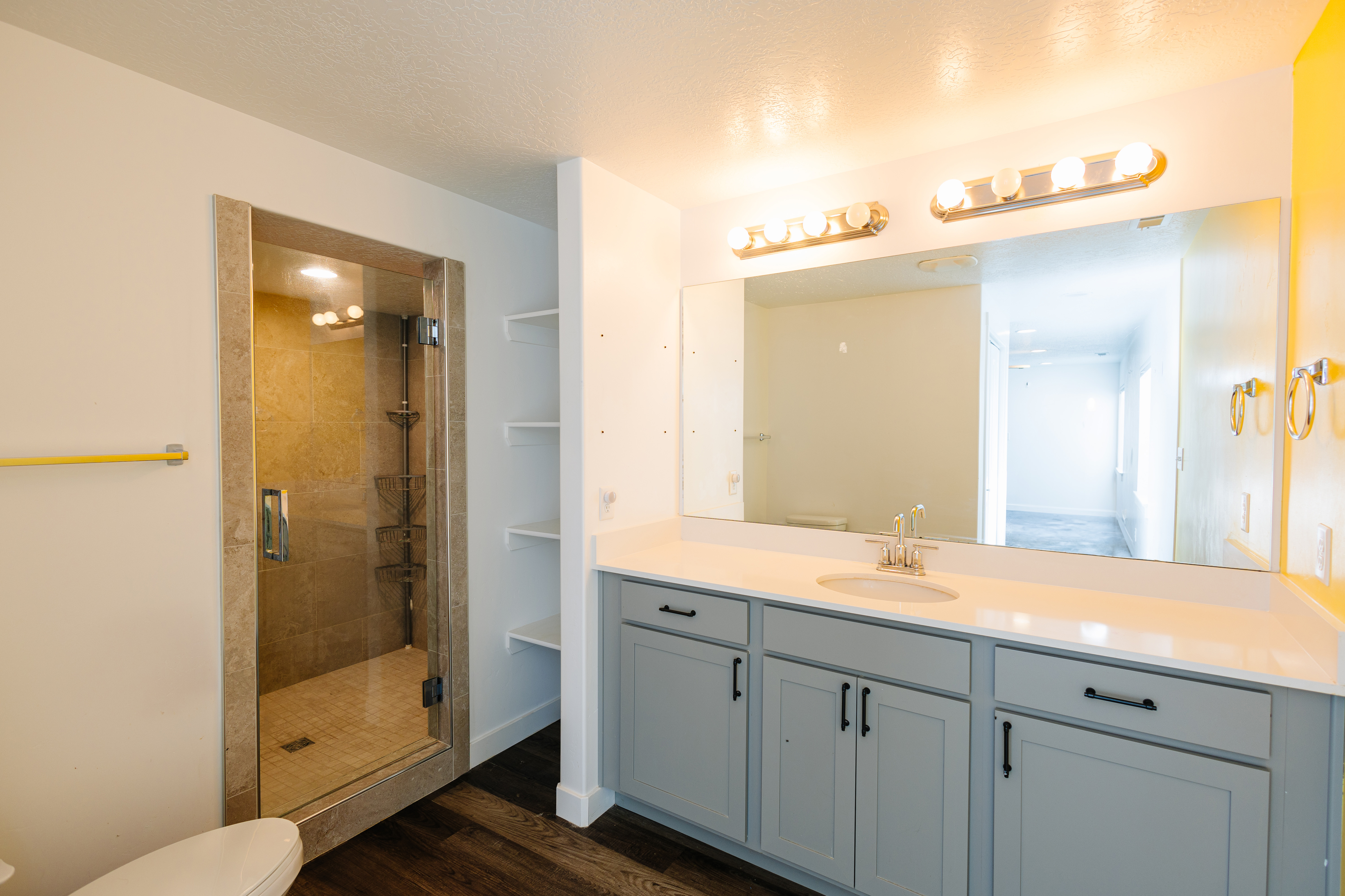 Santaquin, Utah, 84655, United States, 5 Bedrooms Bedrooms, ,5 BathroomsBathrooms,Residential,For Sale,1977423