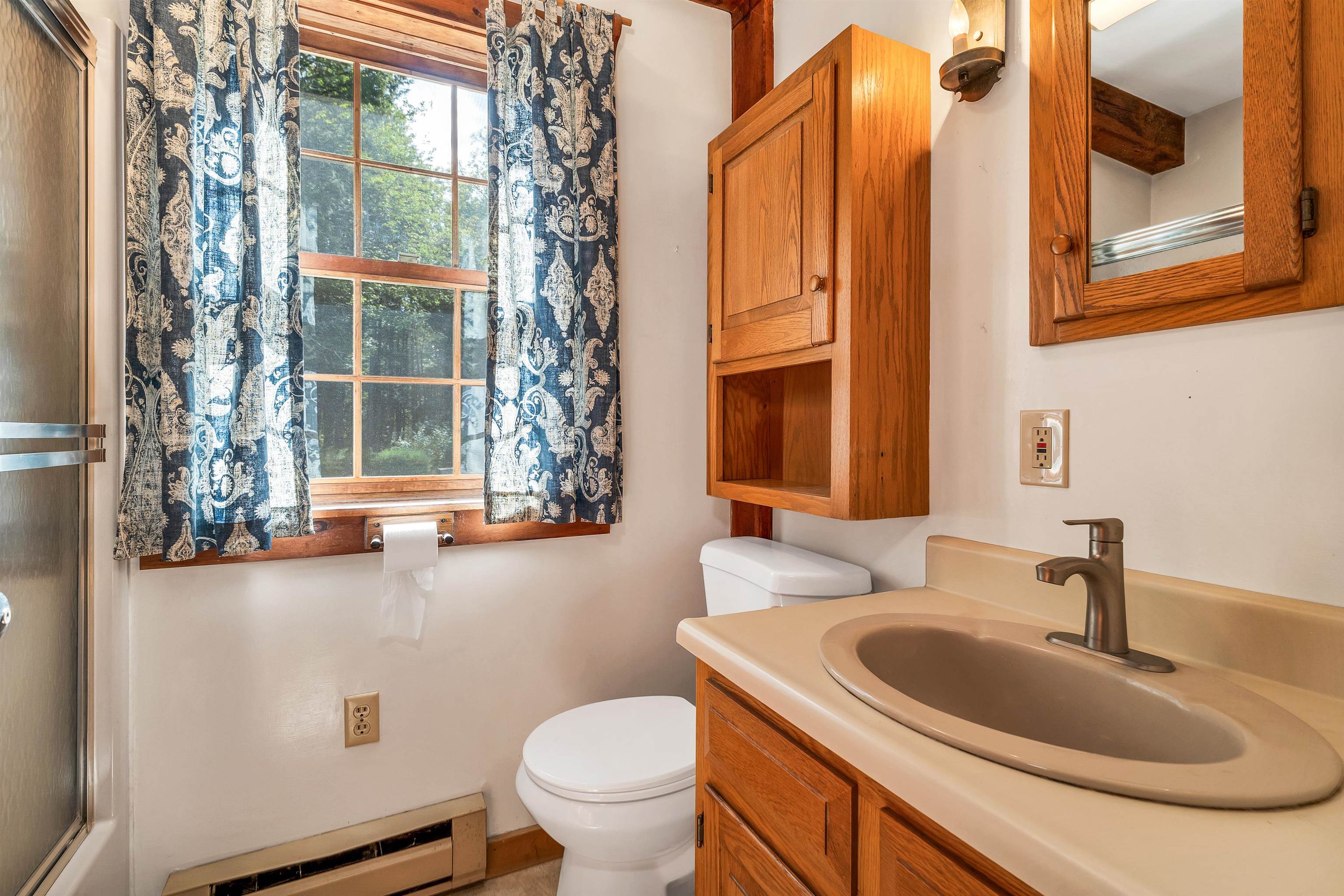 Chesterfield, New Hampshire, 03466, United States, 4 Bedrooms Bedrooms, ,2 BathroomsBathrooms,Residential,For Sale,1934189