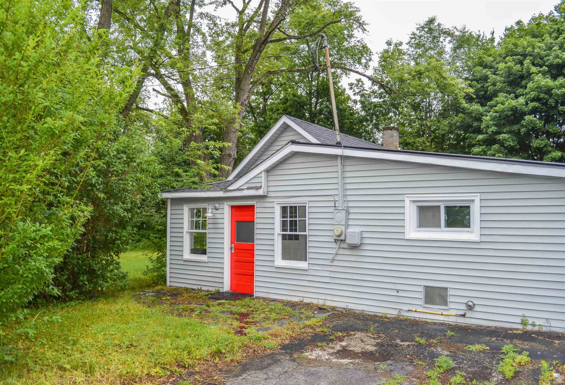 2nd St, Claremont, NH 03743