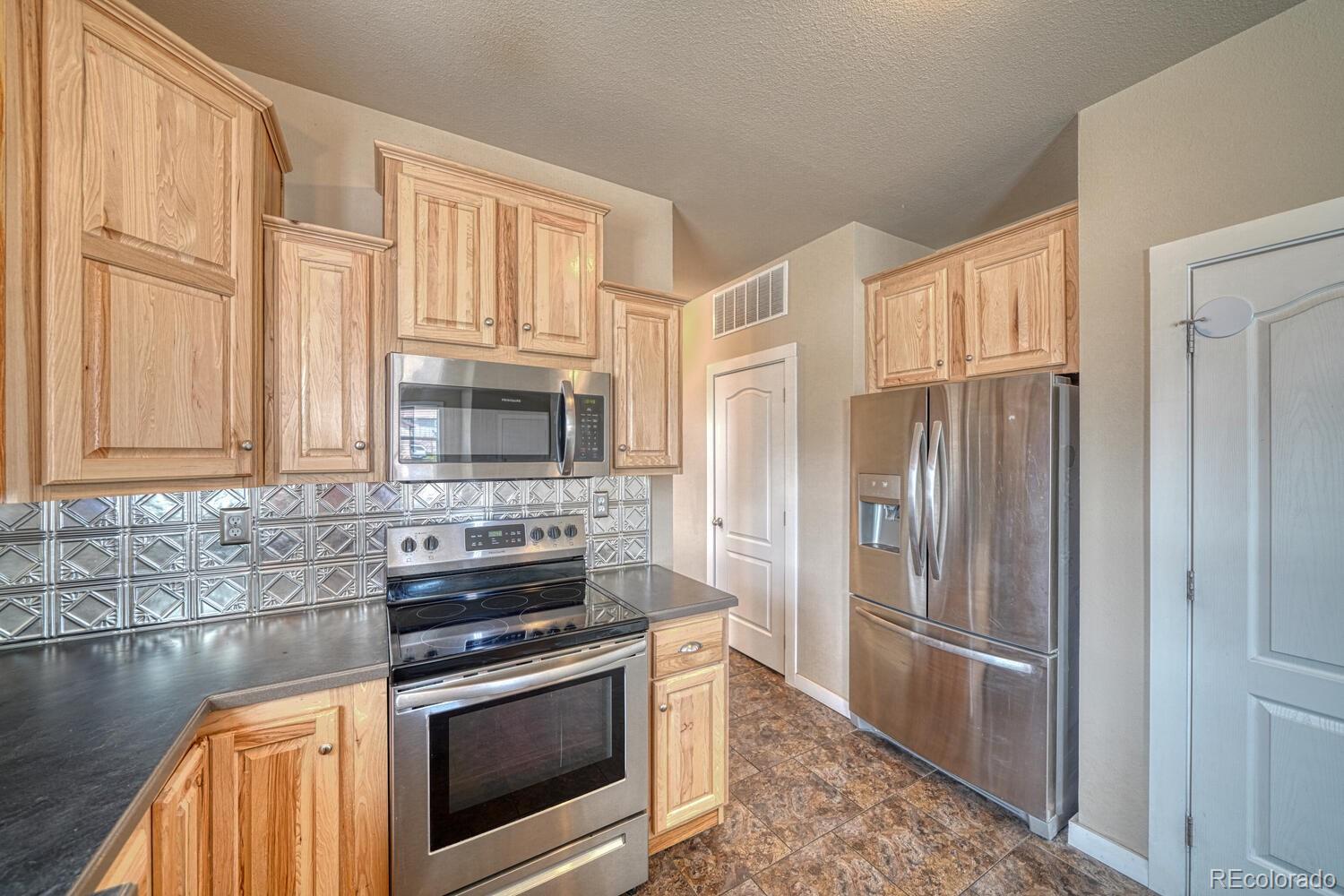 Leadville, Colorado, 80461, United States, 3 Bedrooms Bedrooms, ,2 BathroomsBathrooms,Residential,For Sale,1847315