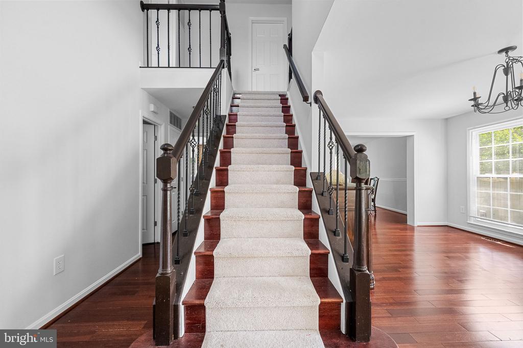 Gainesville, Virginia, 20155, United States, 4 Bedrooms Bedrooms, ,3 BathroomsBathrooms,Residential,For Sale,2049093