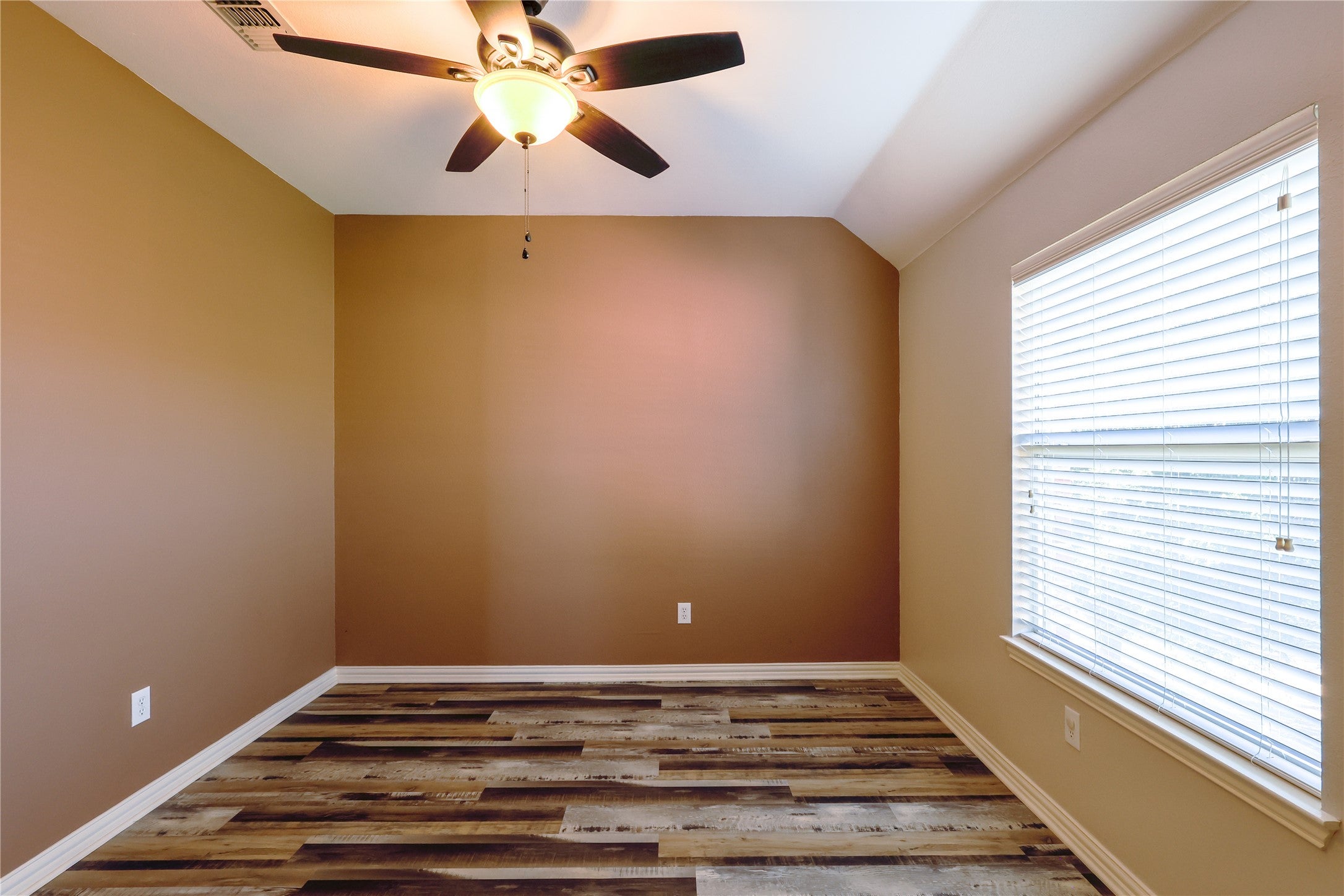 Frisco, Texas, 75036, United States, 5 Bedrooms Bedrooms, ,4 BathroomsBathrooms,Residential,For Sale,1982695