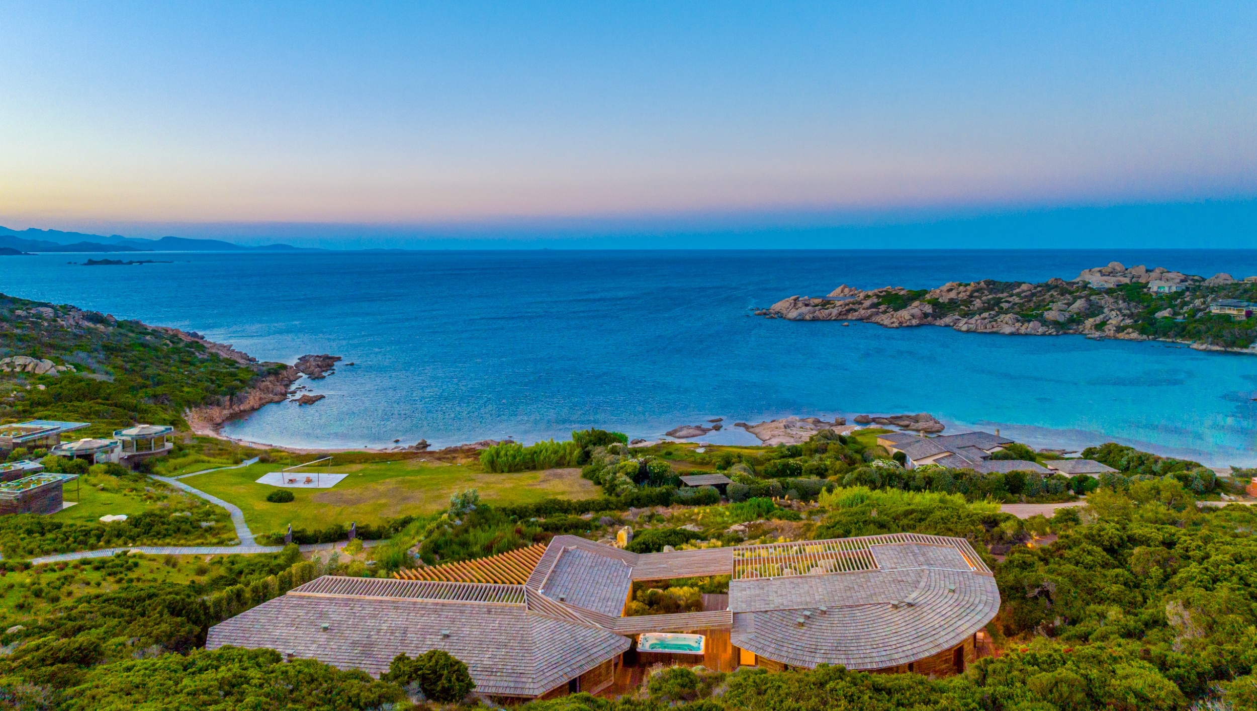  FOR SALE : Exceptional contemporary property - Panoramic sea view - Cavallo isl… - 物件實景
