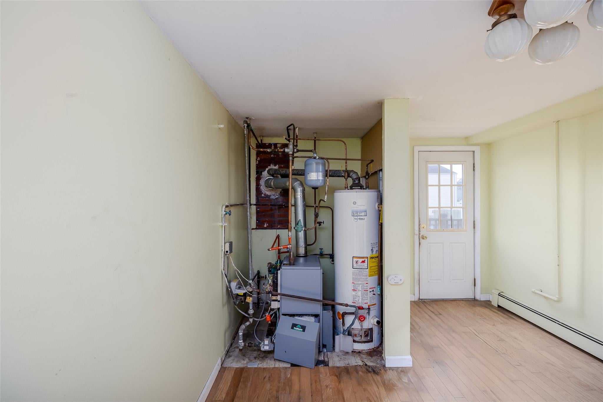 Freeport, New York, 11520, United States, 4 Bedrooms Bedrooms, ,2 BathroomsBathrooms,Residential,For Sale,1893600