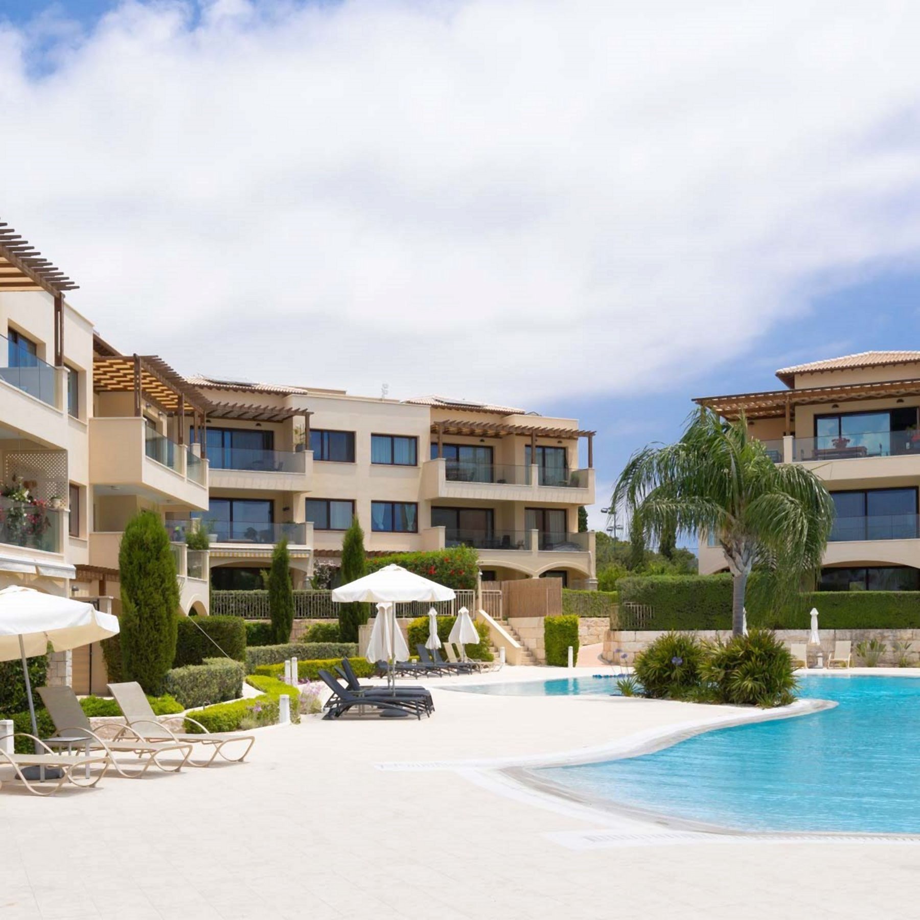  3 Bedroom Apartment with Private Garden in Aphrodite Hills Golf Resort - 物件實景