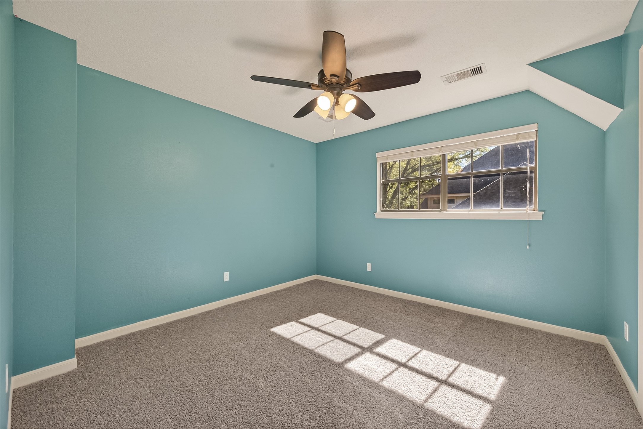  5323 Mulberry Grove Drive - 物件實景