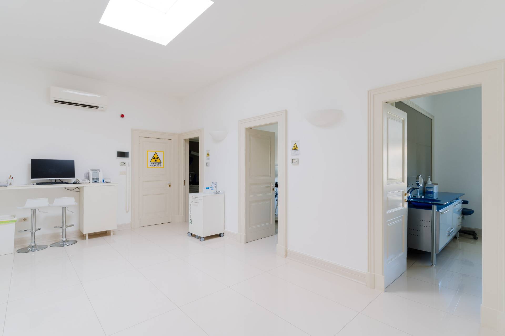 Molfetta, Bari, 70056, IT, 3 Bedrooms Bedrooms, ,4 BathroomsBathrooms,Residential,For Sale,1988051