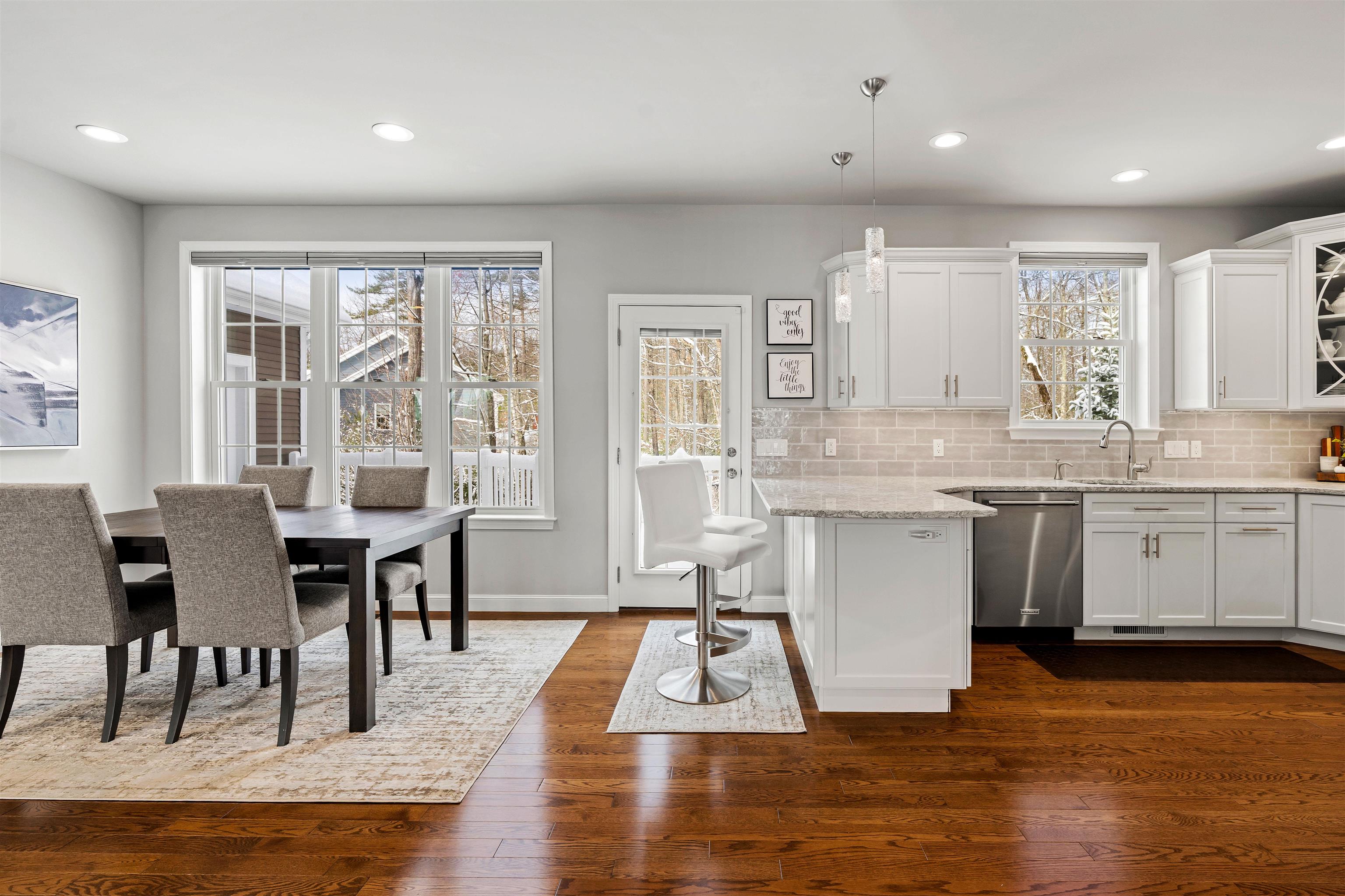 Manchester, New Hampshire, 03102, United States, 3 Bedrooms Bedrooms, ,3 BathroomsBathrooms,Residential,For Sale,2003193