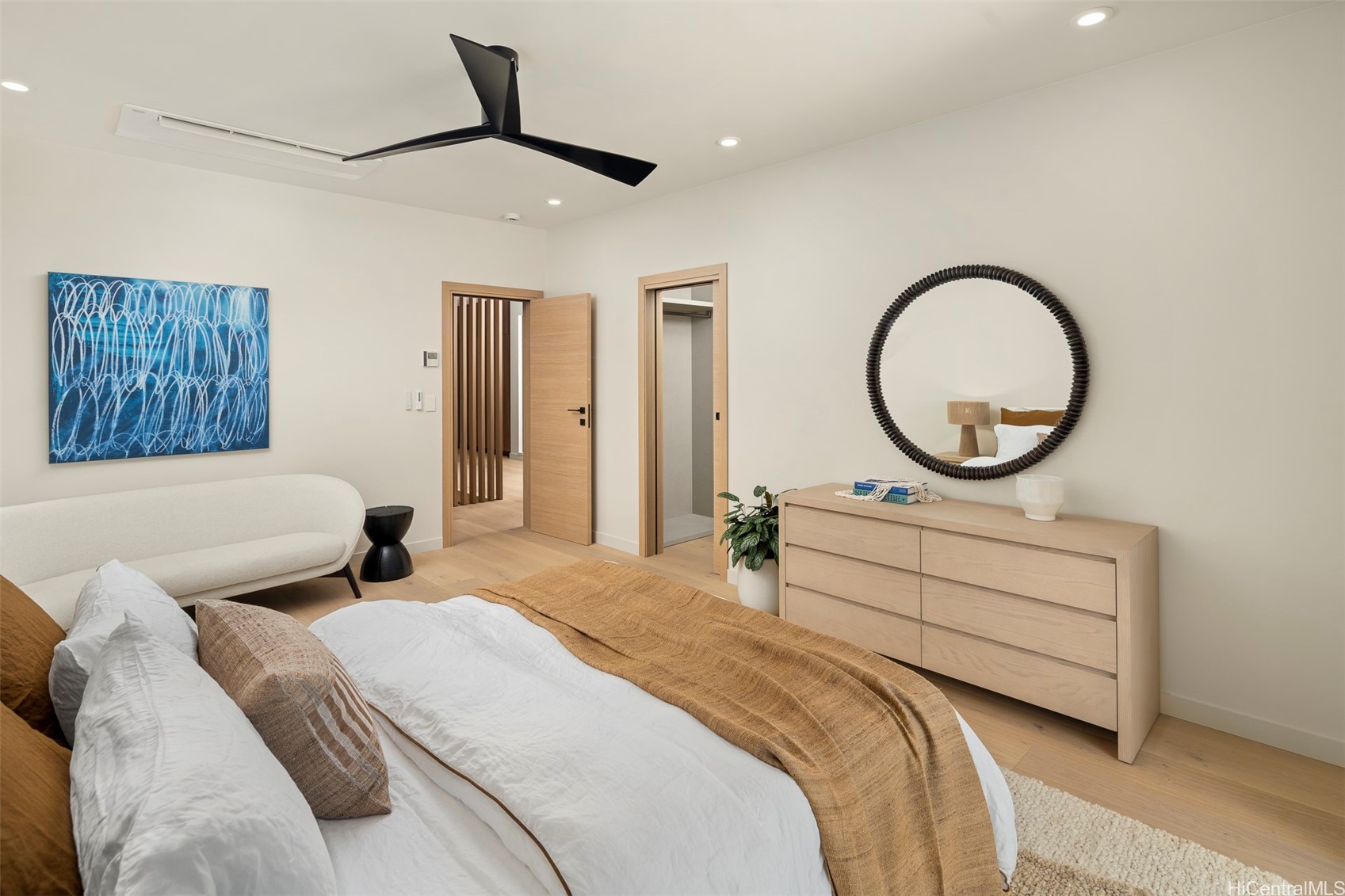 Honolulu, Hawaii, 96816, United States, 5 Bedrooms Bedrooms, ,6 BathroomsBathrooms,Residential,For Sale,1989143