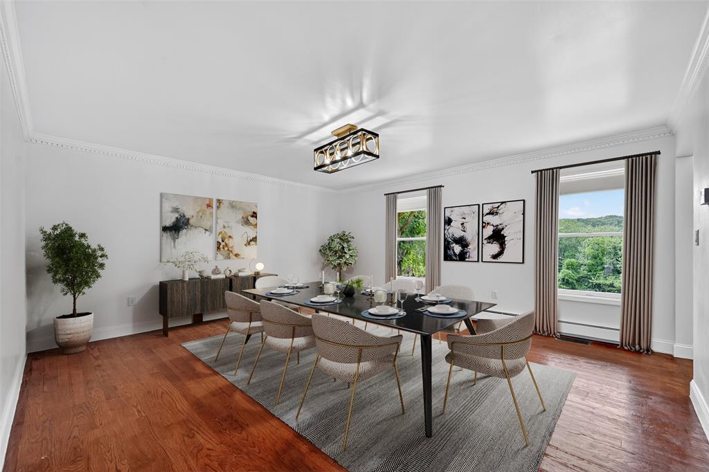 Warwick, New York, 10990, United States, 5 Bedrooms Bedrooms, ,4 BathroomsBathrooms,Residential,For Sale,1981547