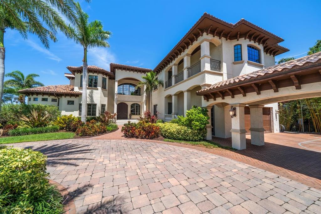Largo, Florida, 33774, United States, 5 Bedrooms Bedrooms, ,7 BathroomsBathrooms,Residential,For Sale,1876225