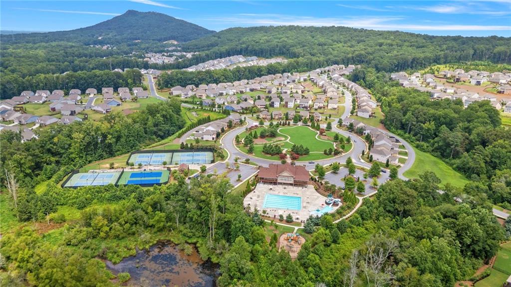 Cumming, Georgia, 30040, United States, 4 Bedrooms Bedrooms, ,4 BathroomsBathrooms,Residential,For Sale,1915176