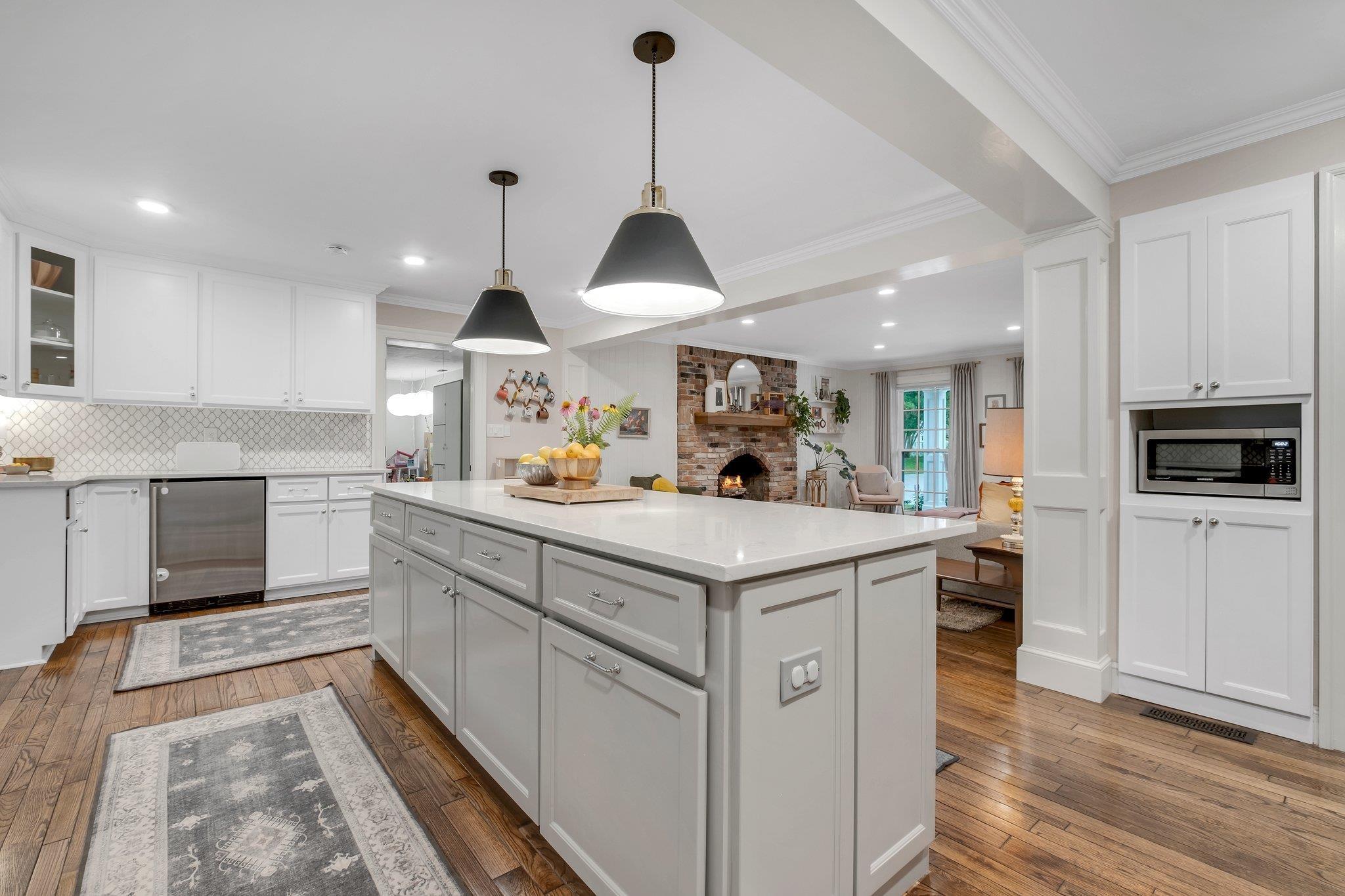 Tallahassee, Florida, 32308, United States, 4 Bedrooms Bedrooms, ,3 BathroomsBathrooms,Residential,For Sale,1837080