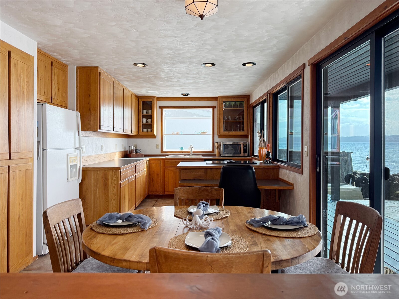 Hat Island, Washington, 98206, United States, 2 Bedrooms Bedrooms, ,2 BathroomsBathrooms,Residential,For Sale,1974776