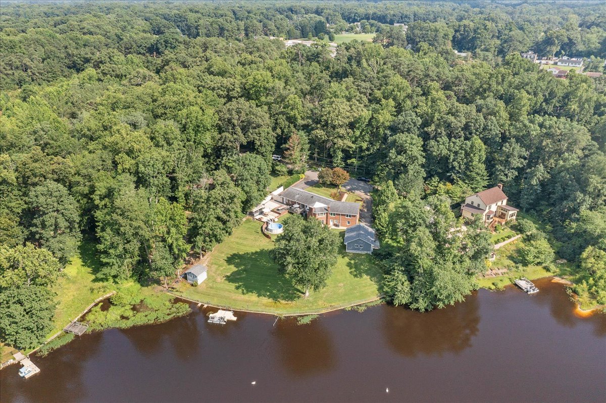 Chester, Virginia, 23831, United States, 5 Bedrooms Bedrooms, ,4 BathroomsBathrooms,Residential,For Sale,1889514