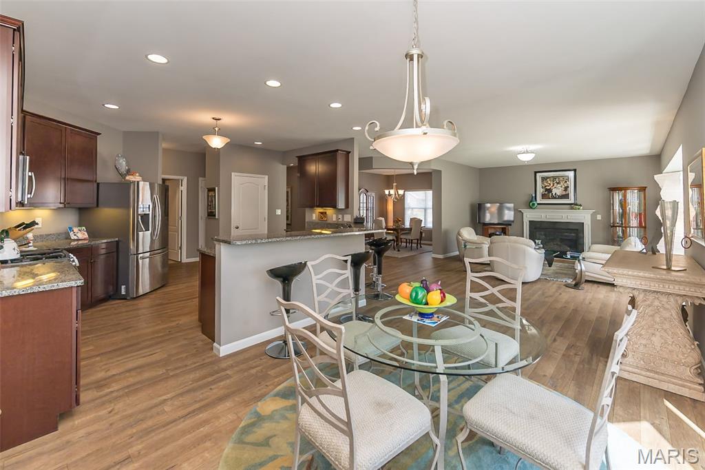 Mehlville, Missouri, 63128, United States, 3 Bedrooms Bedrooms, ,3 BathroomsBathrooms,Residential,For Sale,1966938