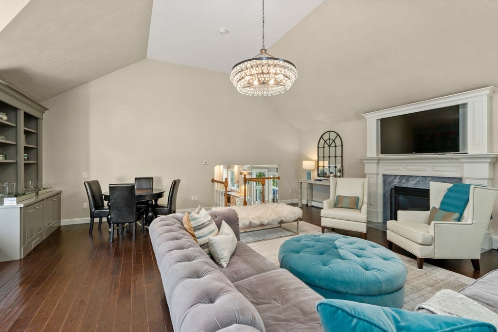 Lynnfield, Massachusetts, 01940, United States, 4 Bedrooms Bedrooms, ,3 BathroomsBathrooms,Residential,For Sale,1900631