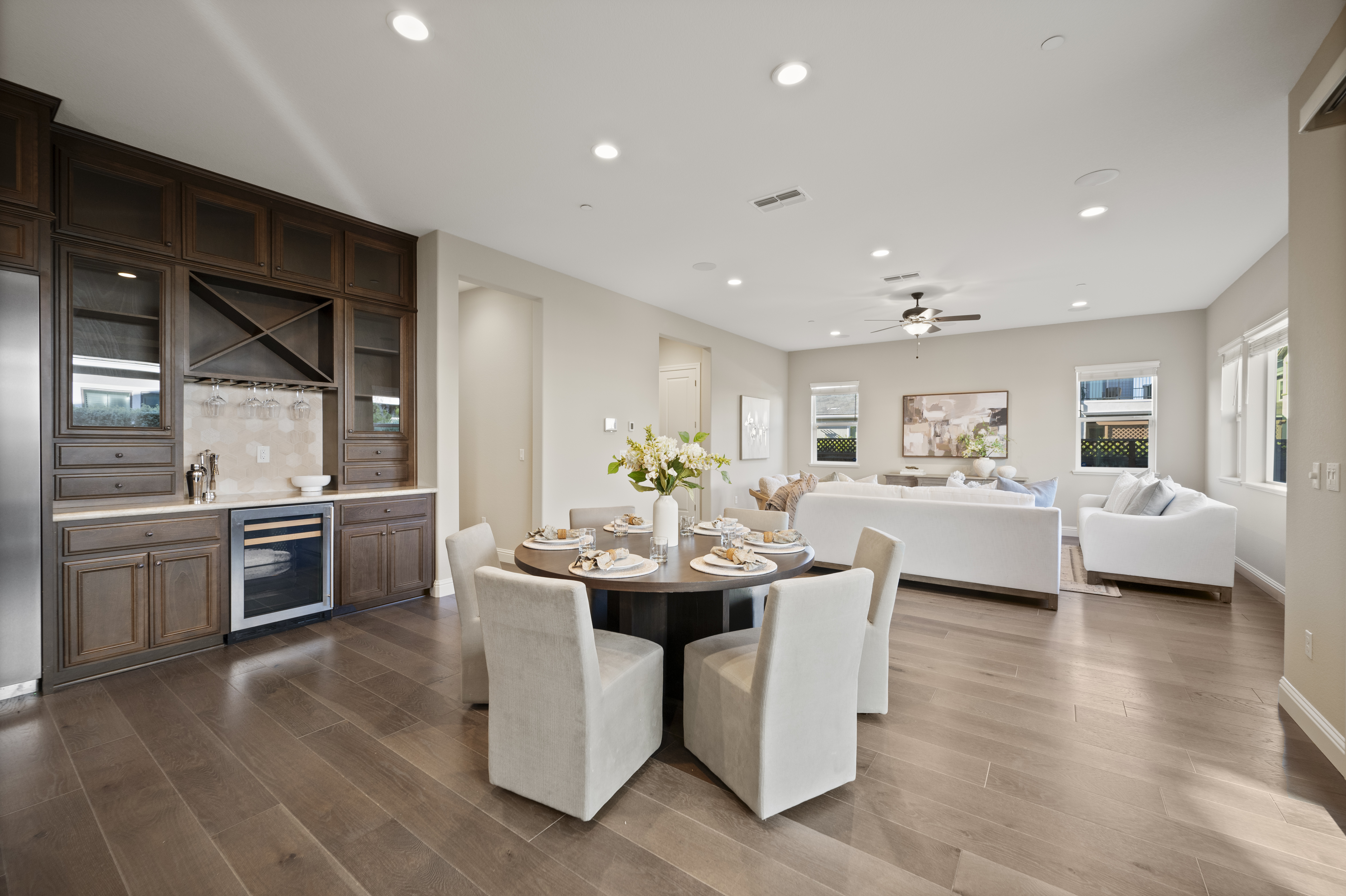  Elevated Modern Living in Sanctuary Village - 物件實景