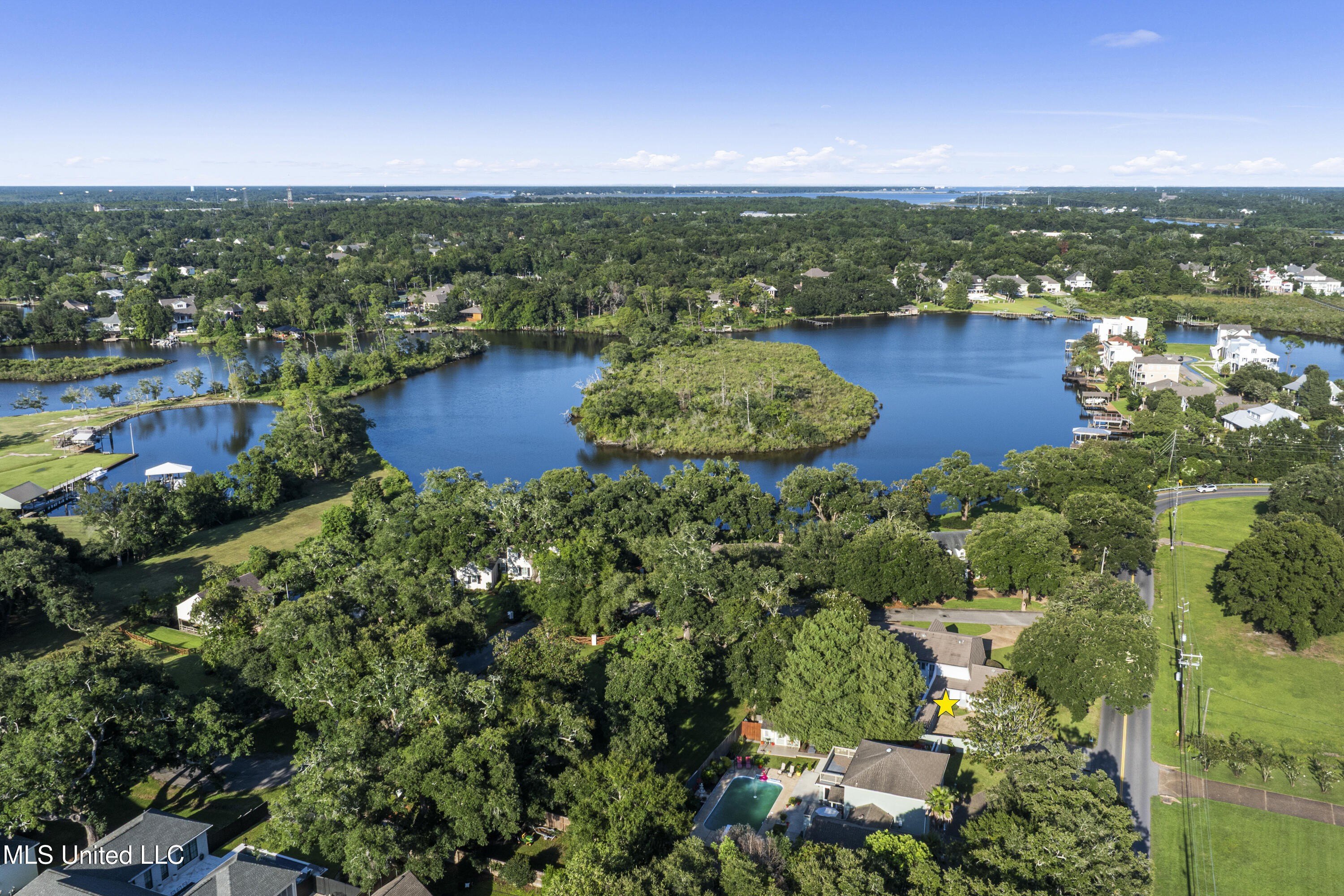 Gulfport, Mississippi, 39507, United States, 4 Bedrooms Bedrooms, ,4 BathroomsBathrooms,Residential,For Sale,1974539