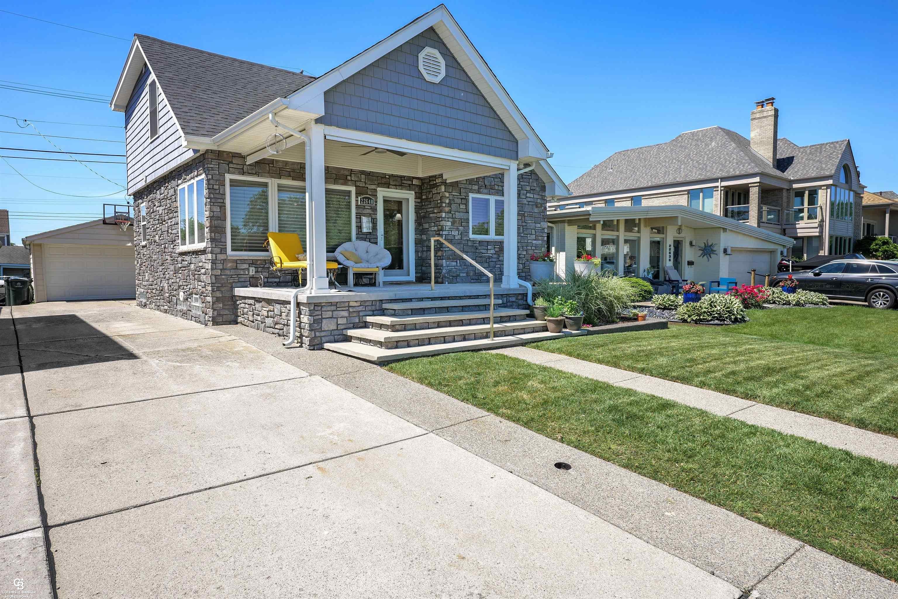 Wildwood St, Saint Clair Shores, MI 48081