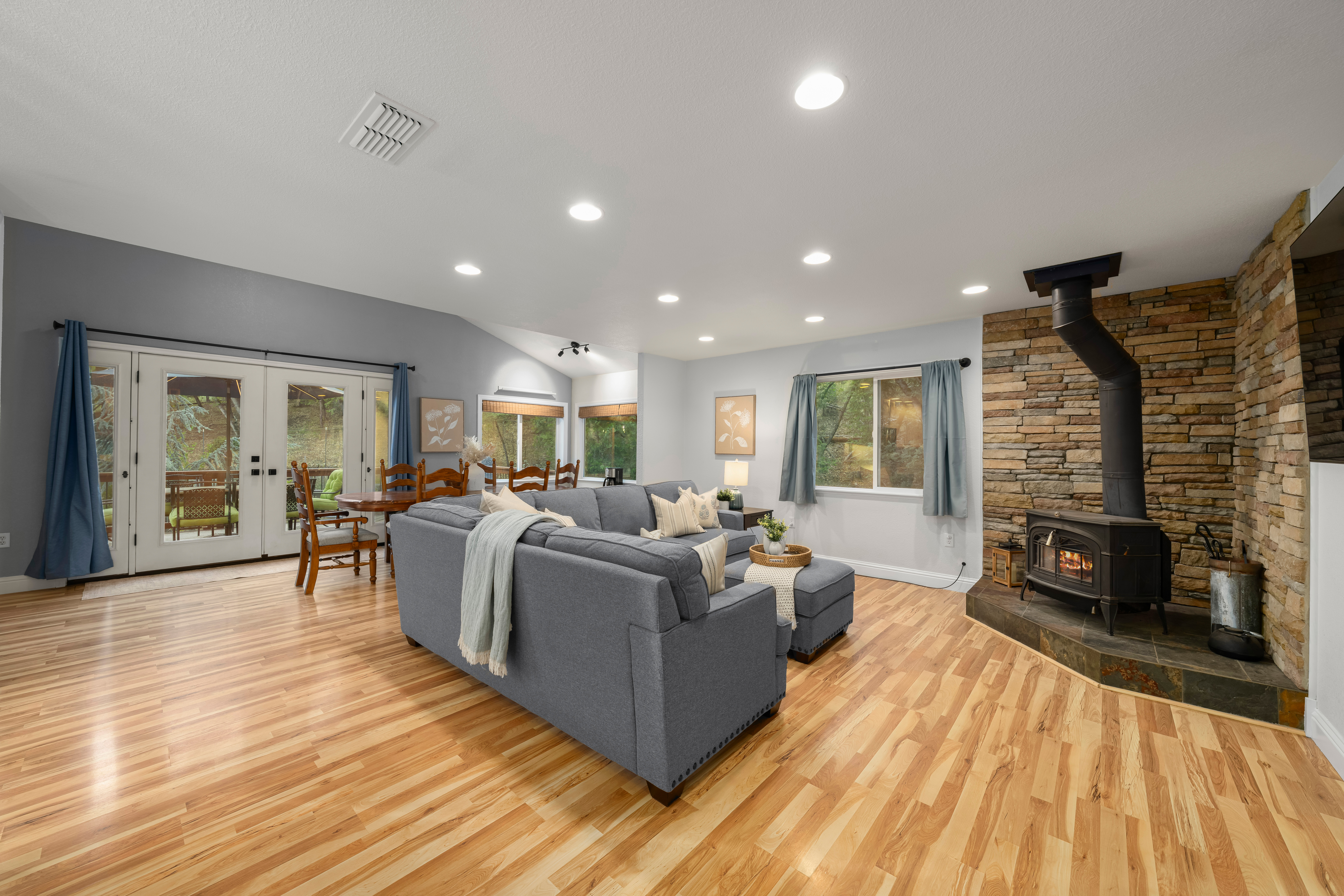  5086 Woodland Drive, Placerville, CA 95667 - 物件實景