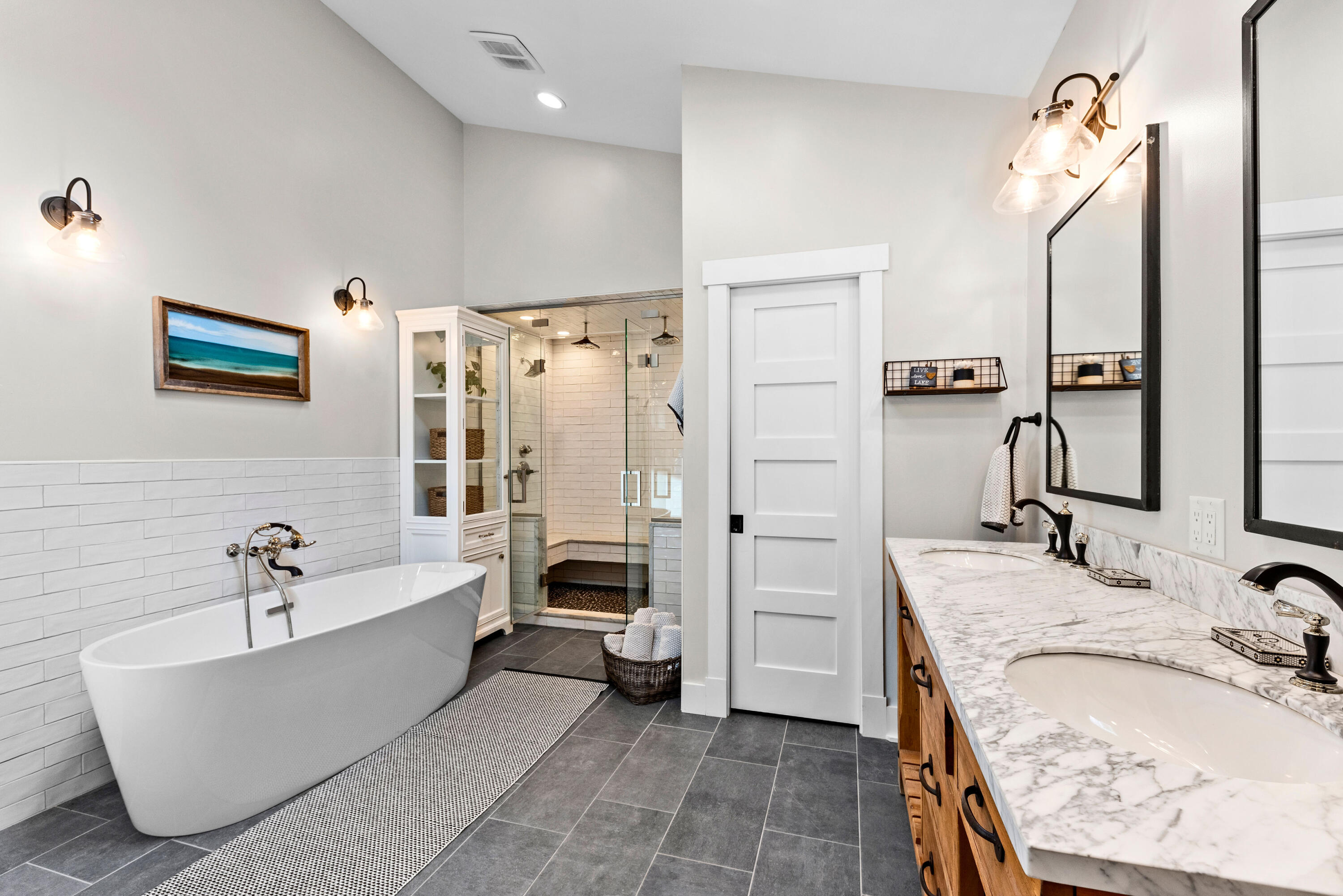 Union Pier, Michigan, 49129, United States, 3 Bedrooms Bedrooms, ,4 BathroomsBathrooms,Residential,For Sale,1919666