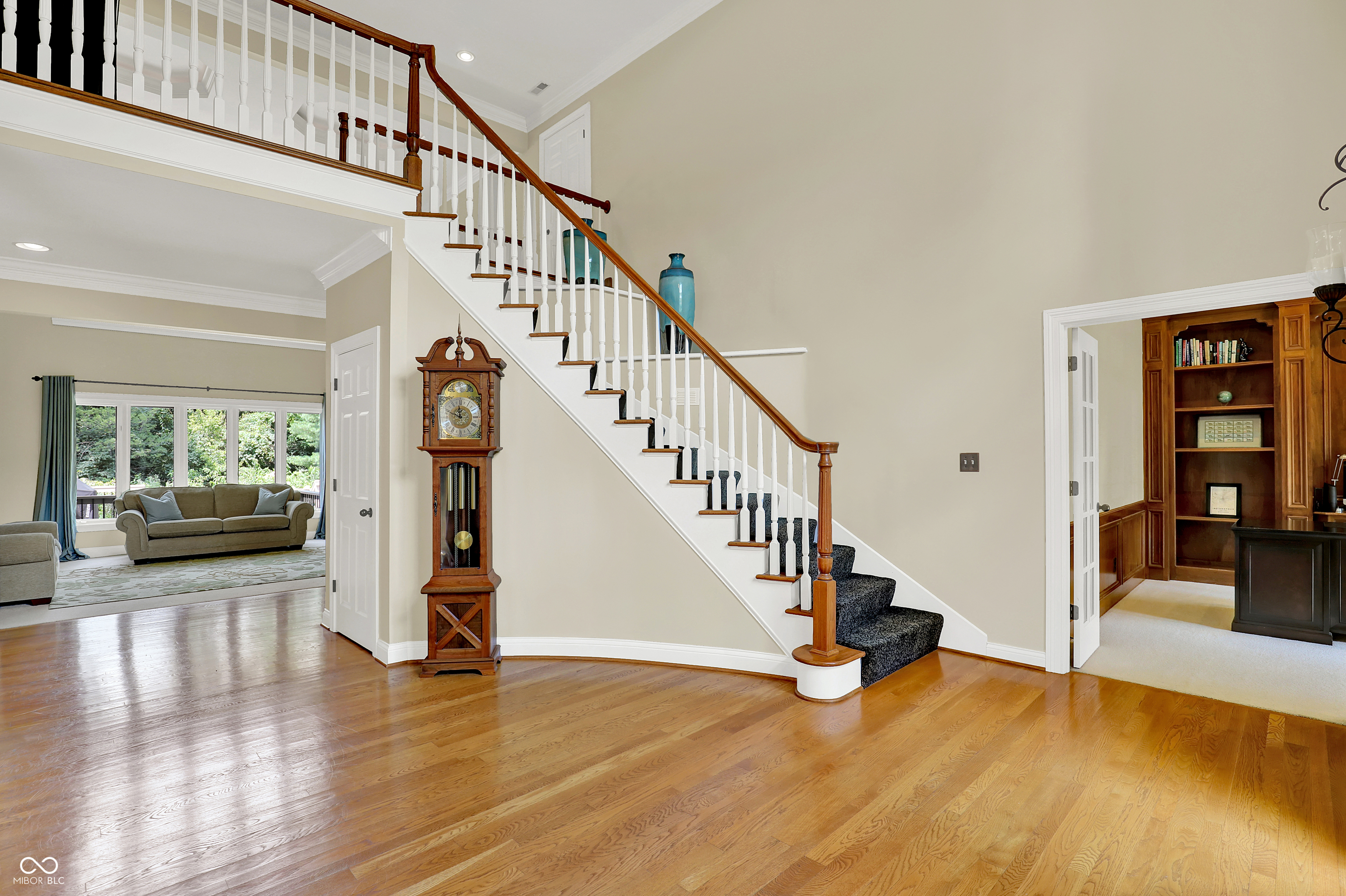 Zionsville, Indiana, 46077, United States, 5 Bedrooms Bedrooms, ,5 BathroomsBathrooms,Residential,For Sale,1978641