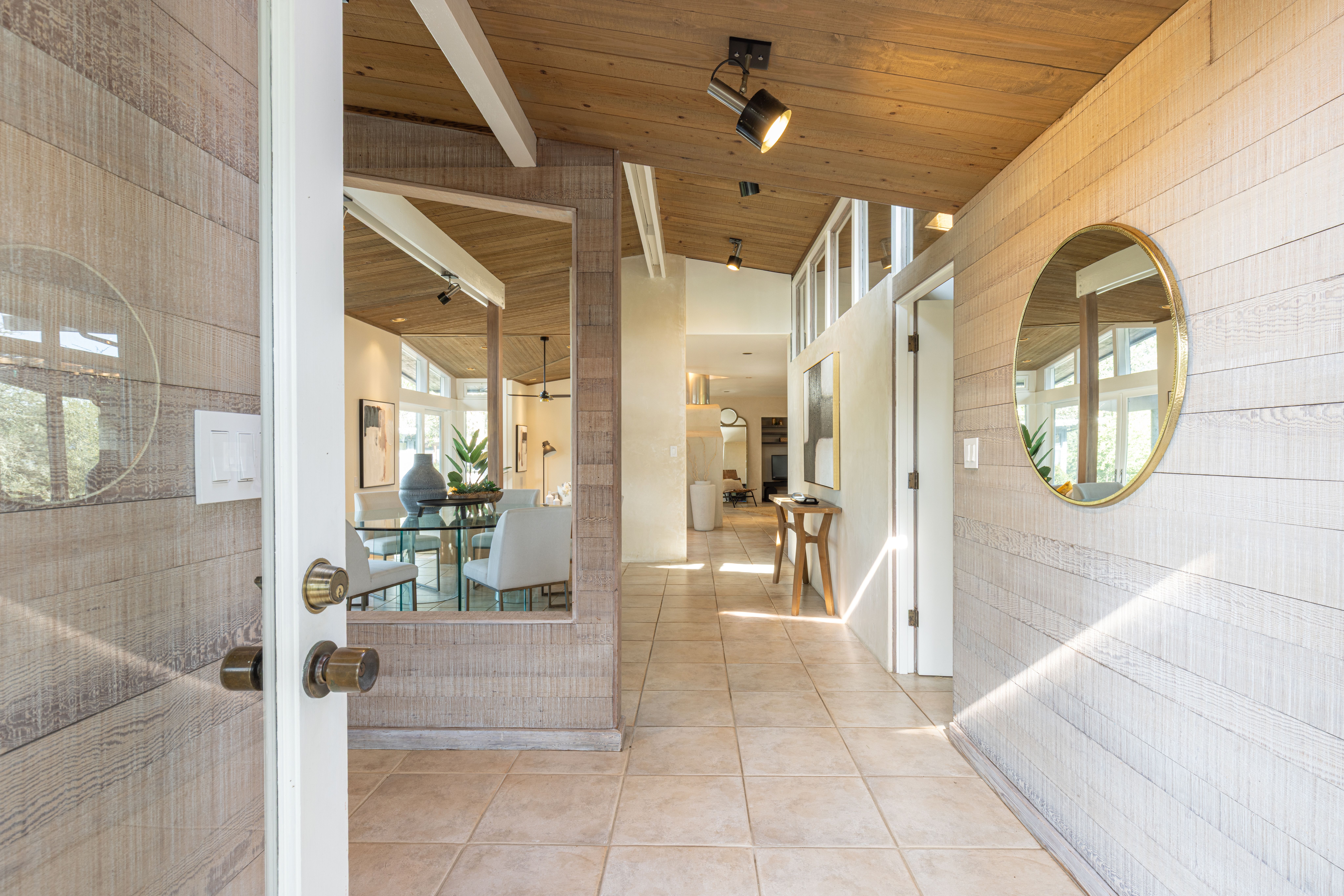  Mid-Century Contemporary Gem on 33 Acres - 物件實景