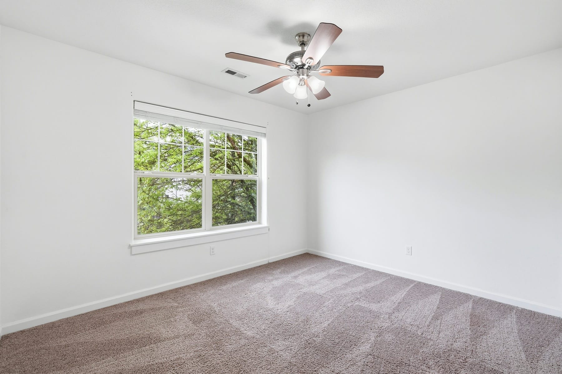  17172 NW CROSSHAVEN ST Portland, OR 97229 - 物件實景