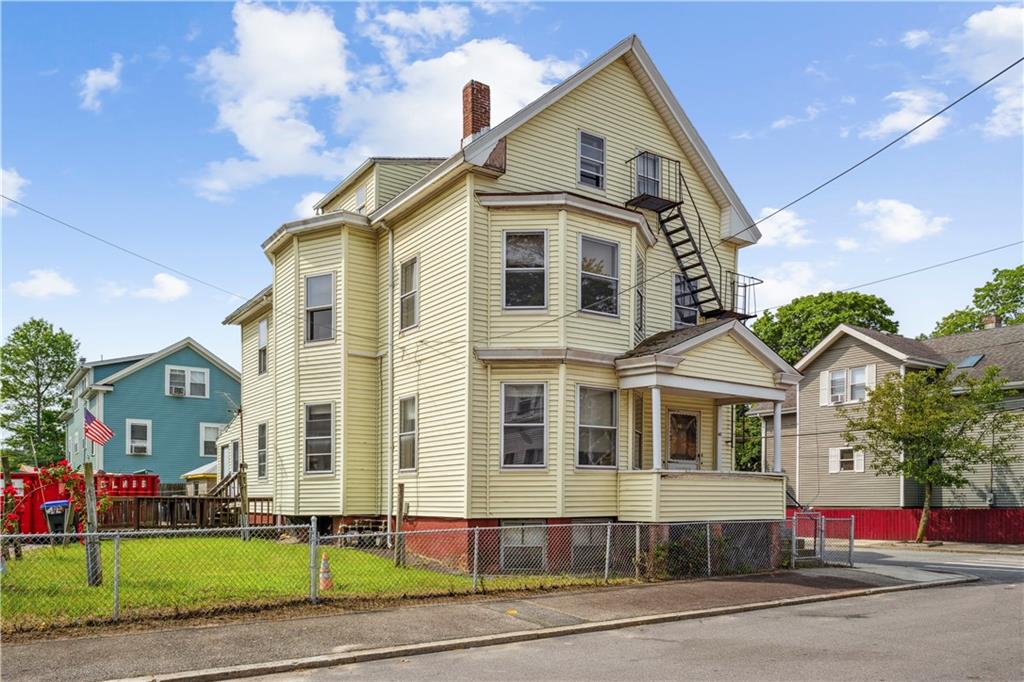 Providence, Rhode Island, 02905, United States, 6 Bedrooms Bedrooms, ,3 BathroomsBathrooms,Residential,For Sale,1928743