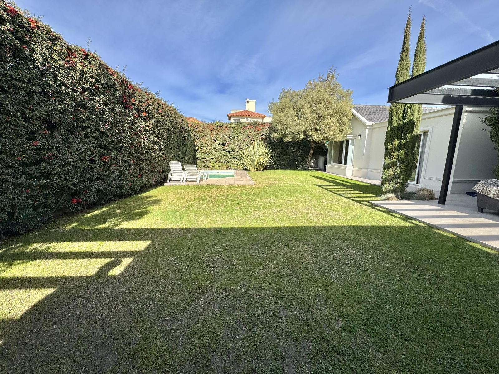 Godoy Cruz, AR-M, AR, 5 Bedrooms Bedrooms, ,4 BathroomsBathrooms,Residential,For Sale,1961859