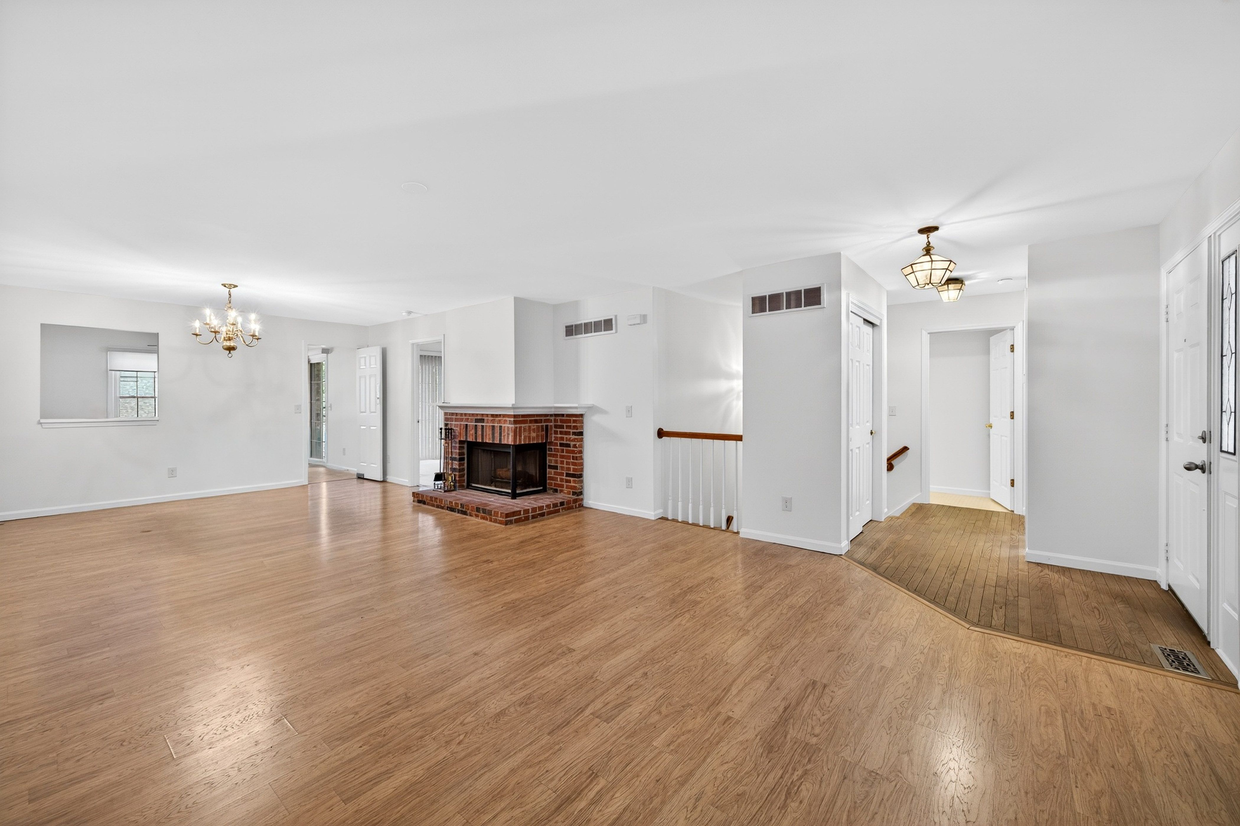  Move in and enjoy this lovely first floor unit - 物件實景