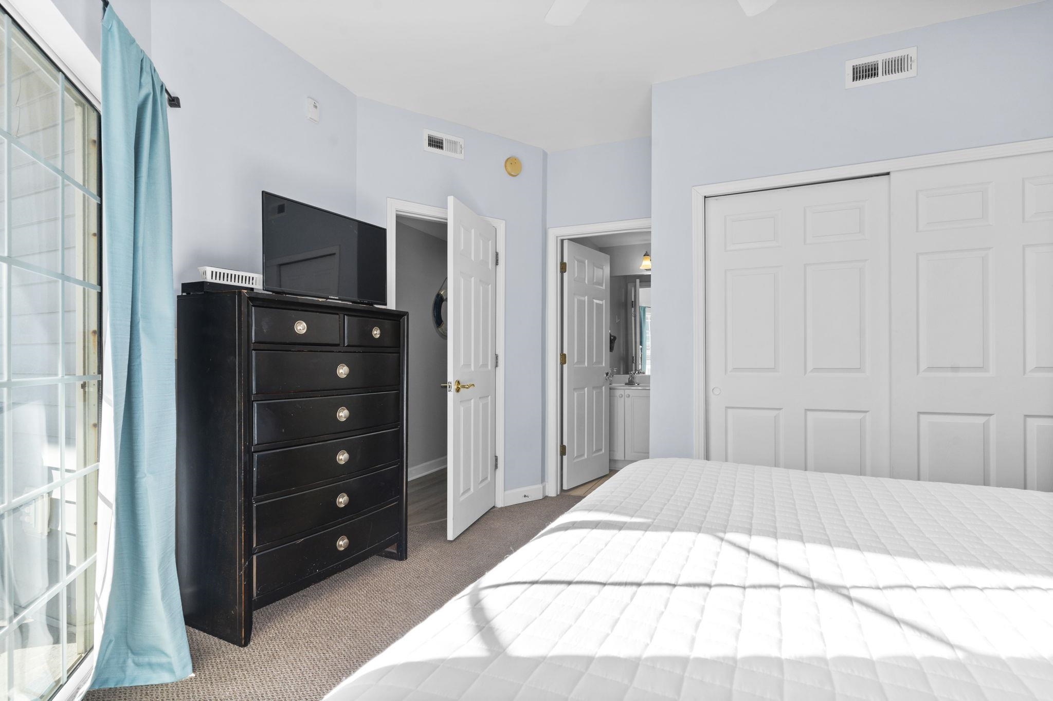 North Myrtle Beach, South Carolina, 29582, United States, 6 Bedrooms Bedrooms, ,4 BathroomsBathrooms,Residential,For Sale,2028384