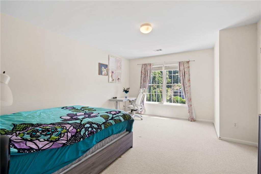 Roswell, Georgia, 30075, United States, 4 Bedrooms Bedrooms, ,3 BathroomsBathrooms,Residential,For Sale,1986078