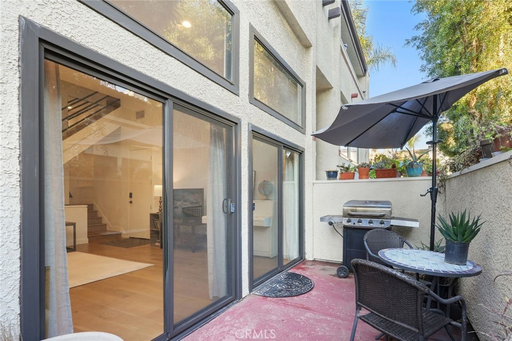 Lake Balboa, California, 91406, United States, 3 Bedrooms Bedrooms, ,3 BathroomsBathrooms,Residential,For Sale,1992024