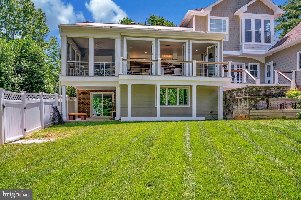 Fredericksburg, Virginia, 22405, United States, 5 Bedrooms Bedrooms, ,5 BathroomsBathrooms,Residential,For Sale,1825163