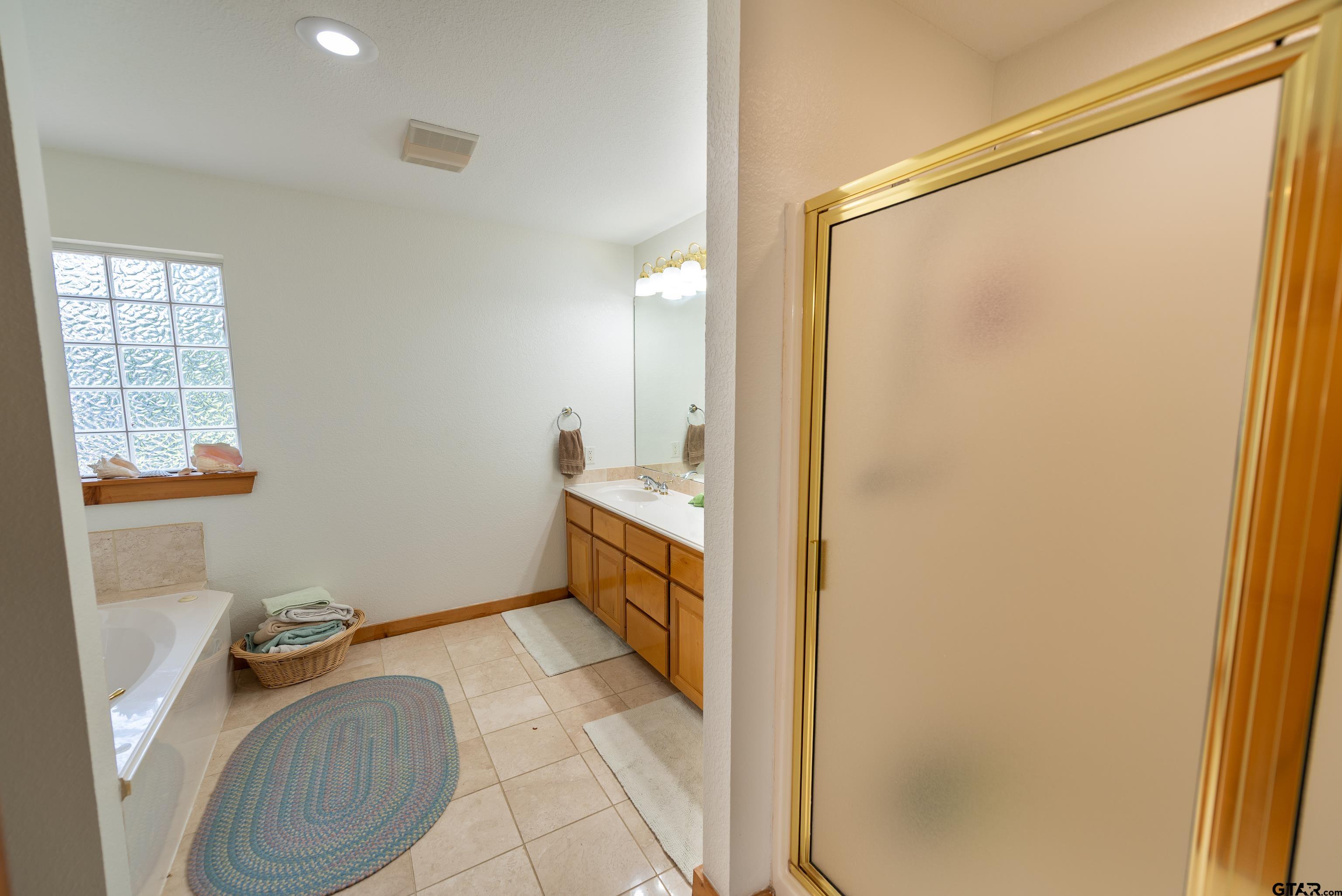 Scroggins, Texas, 75480, United States, 4 Bedrooms Bedrooms, ,2 BathroomsBathrooms,Residential,For Sale,1983942