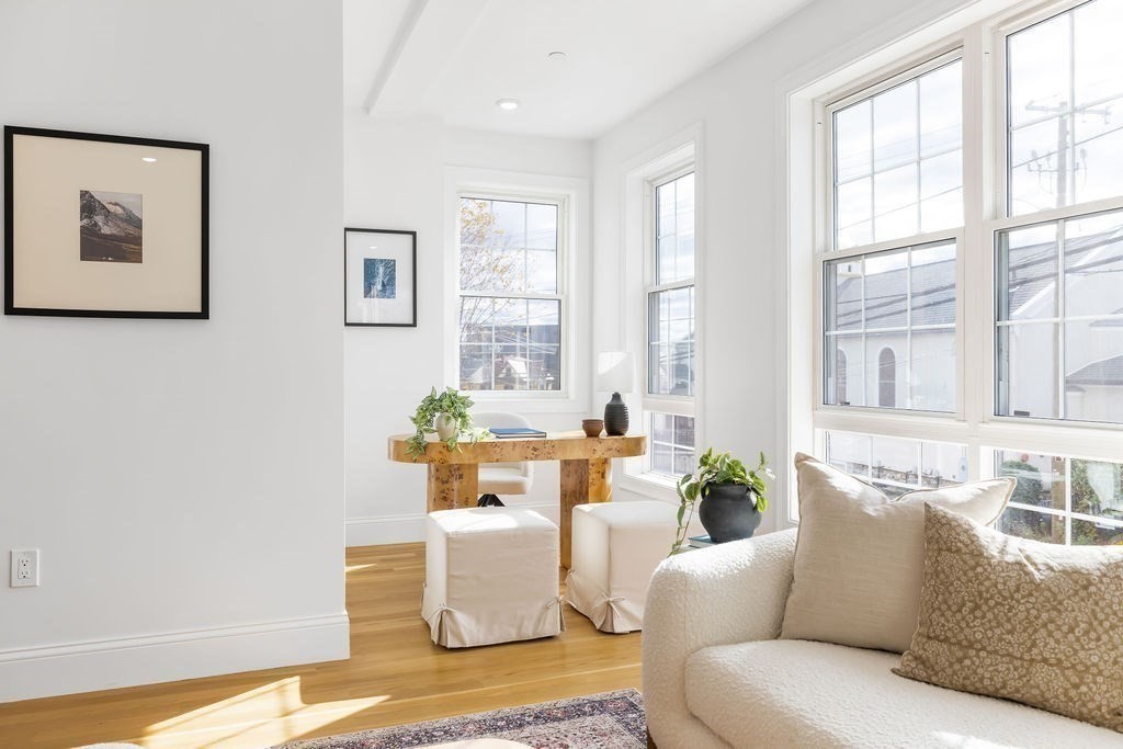 Marlborough, Massachusetts, 01752, United States, 2 Bedrooms Bedrooms, ,2 BathroomsBathrooms,Residential,For Sale,1973002