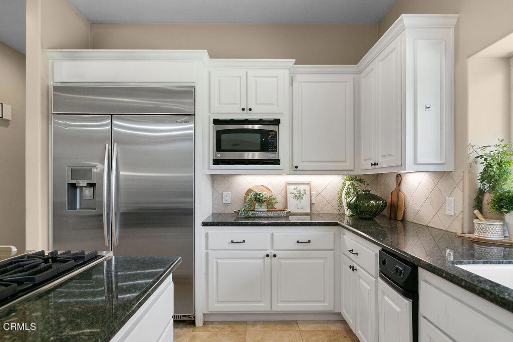 Camarillo, California, 93012, United States, 5 Bedrooms Bedrooms, ,4 BathroomsBathrooms,Residential,For Sale,1885935