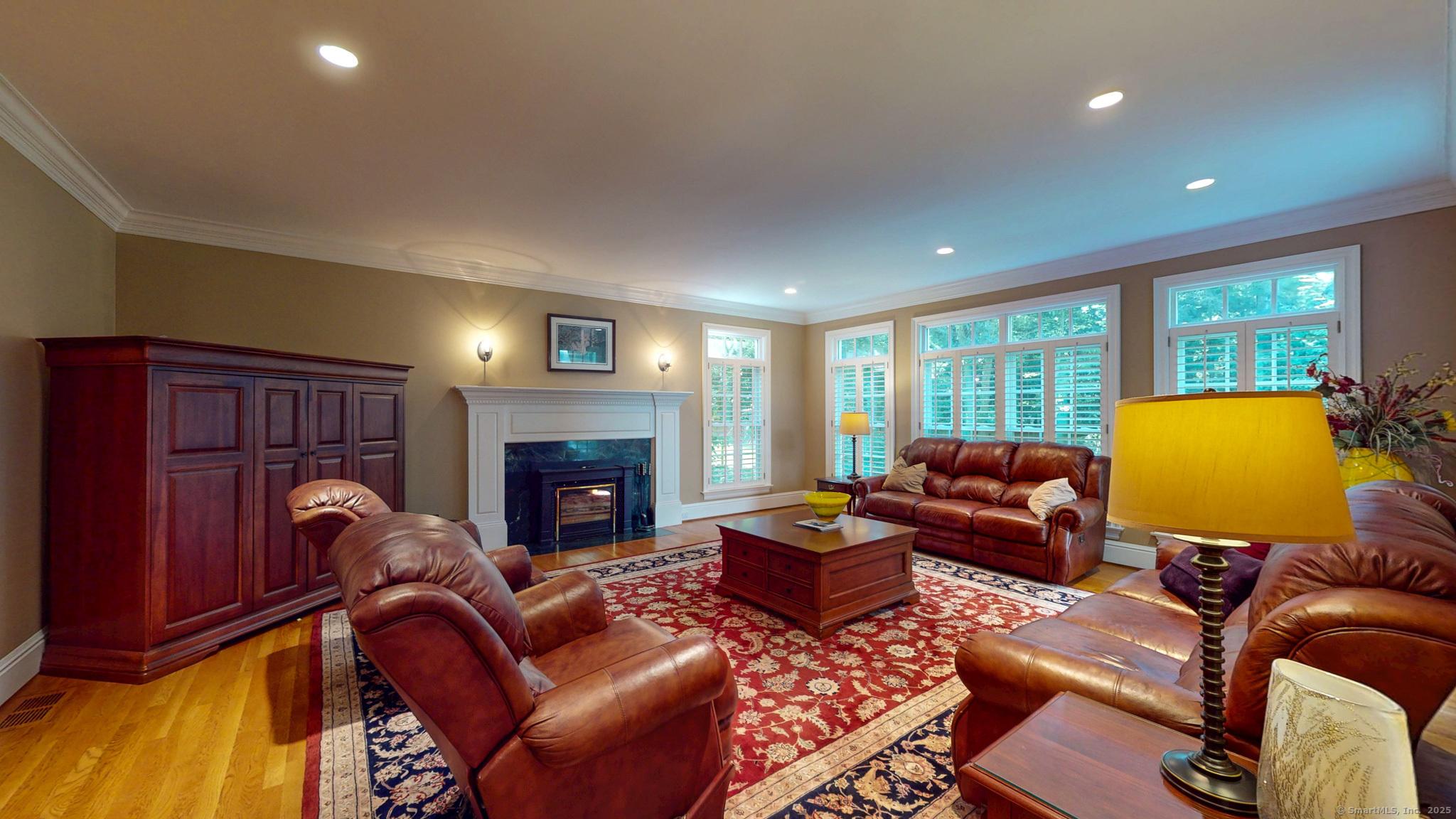 Farmington, Connecticut, 06032, United States, 5 Bedrooms Bedrooms, ,6 BathroomsBathrooms,Residential,For Sale,1943885