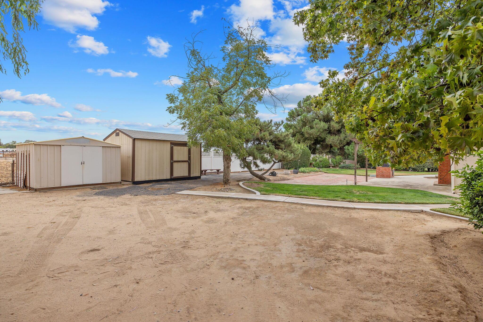 Fresno, California, 93722, United States, 3 Bedrooms Bedrooms, ,2 BathroomsBathrooms,Residential,For Sale,1984127