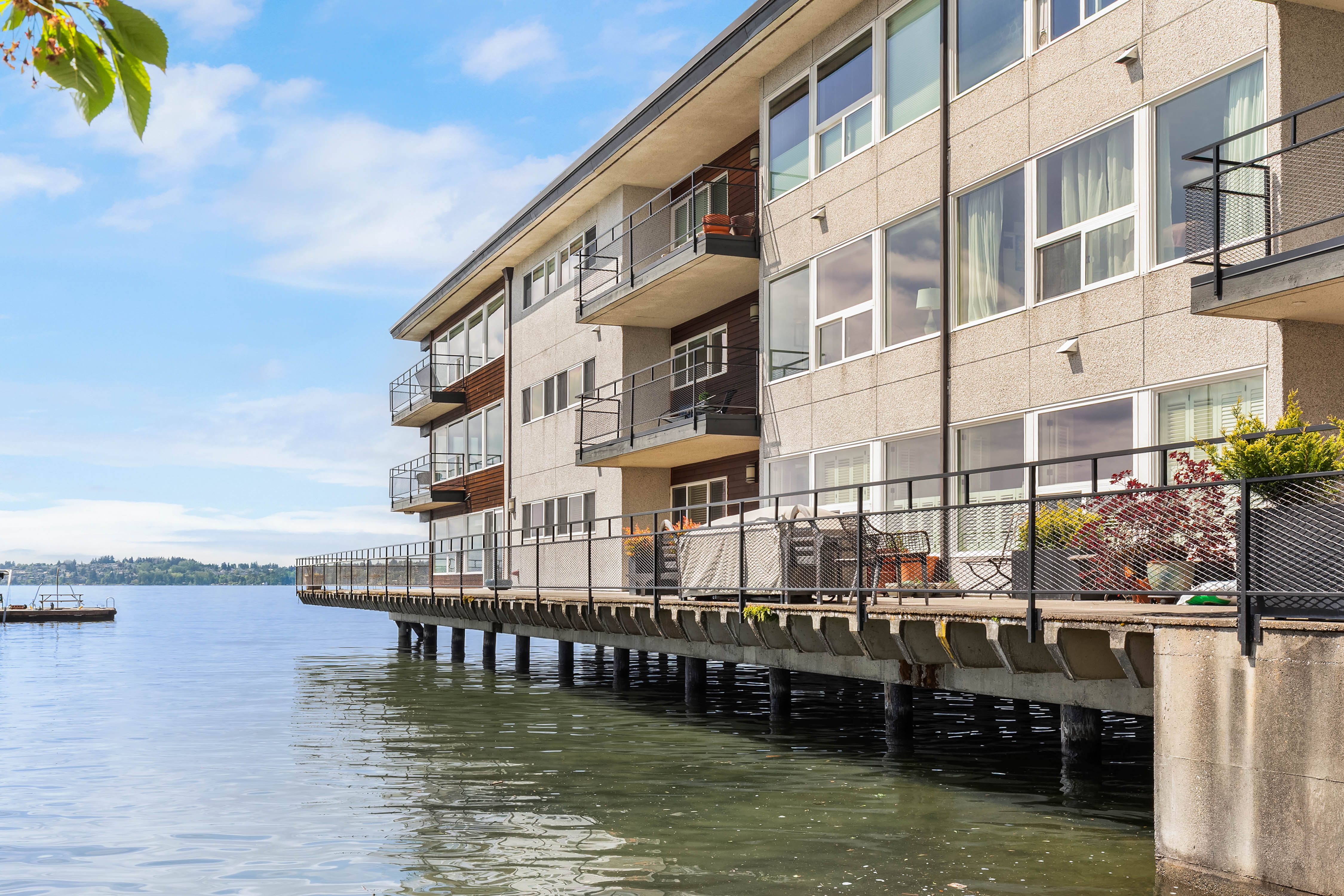  6201 Lake Washington Blvd Unit #208, Kirkland, WA 98033 - 物件實景